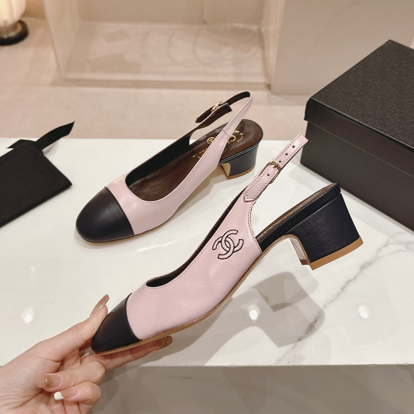 zCHANE.L Cc 24P Slingbacks 45Mm Pink Black Lambskin