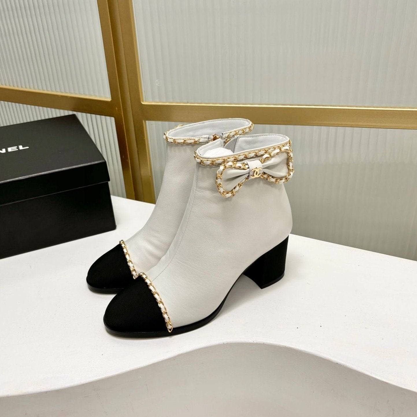zCHANE.L Cc Ankle Boot 65 White Calfkin Black Grosgrain Leather Strap