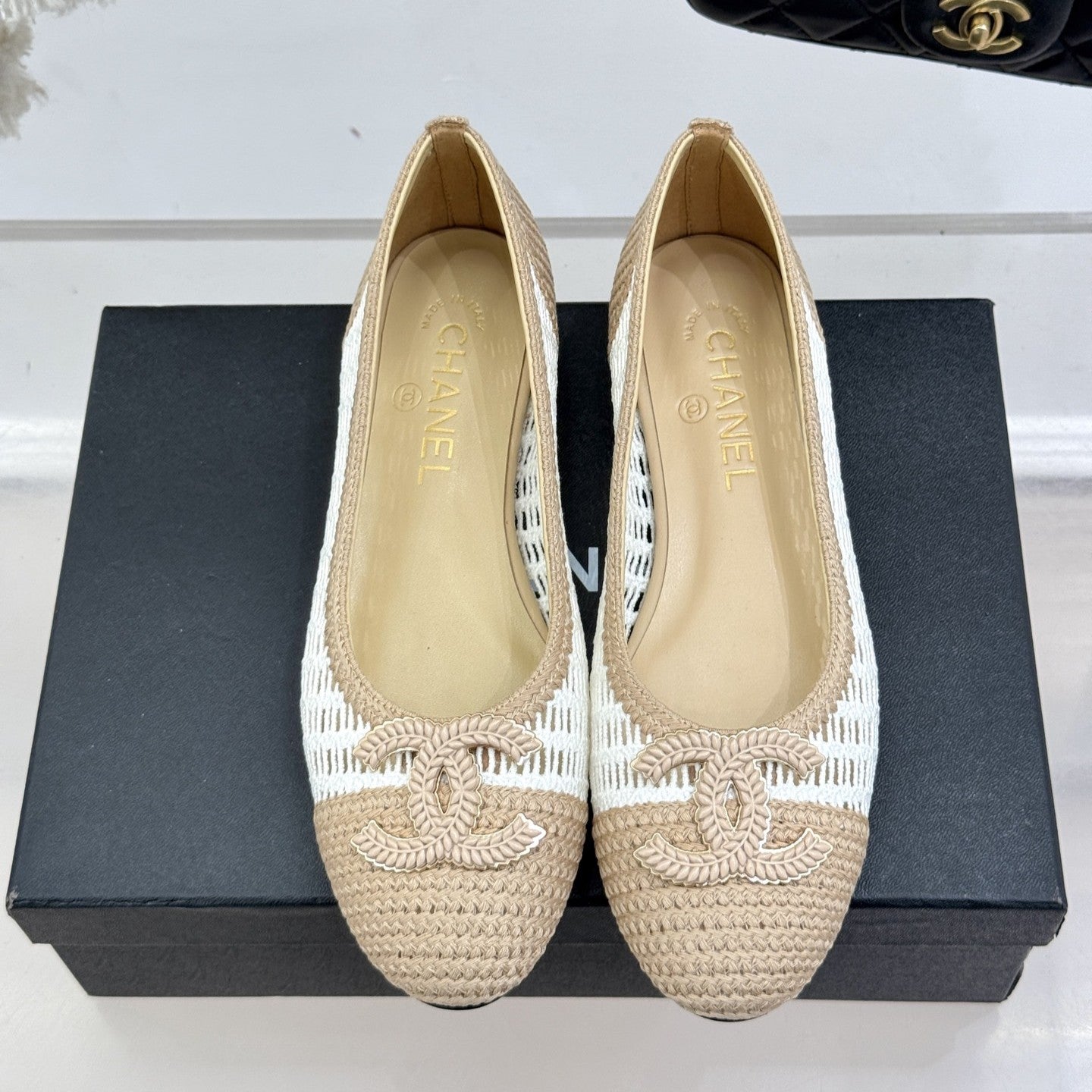 zCHANE.L 25P Hollow Double C Ballet Flats 15Mm Beige White Raffia 265641