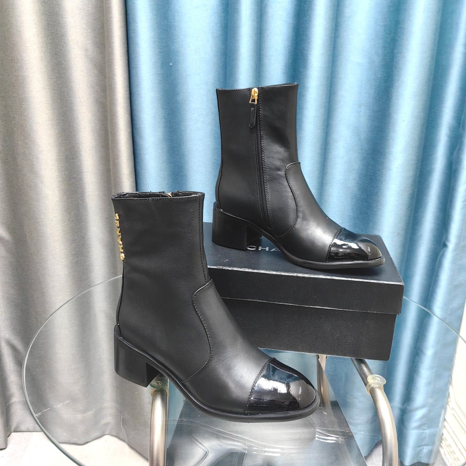 zCHANE.L Cc Short Boots Black Calfskin And Lambskin