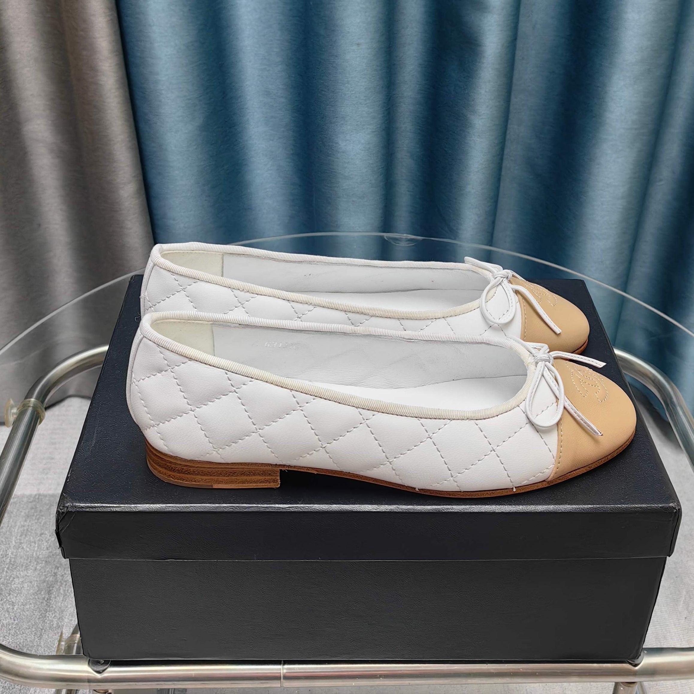 zCHANE.L 25P Ballet Flat White Beige Quilted Calfskin