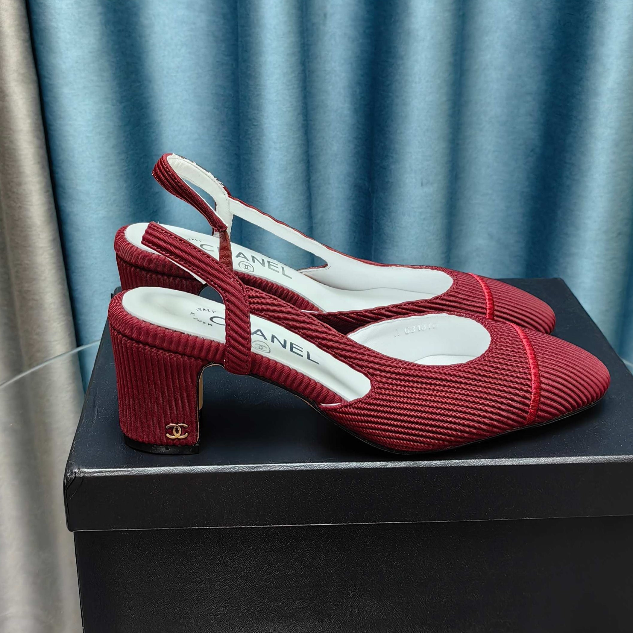 zCHANE.L Cc 25 Slingback Burgundy Striped Fabric
