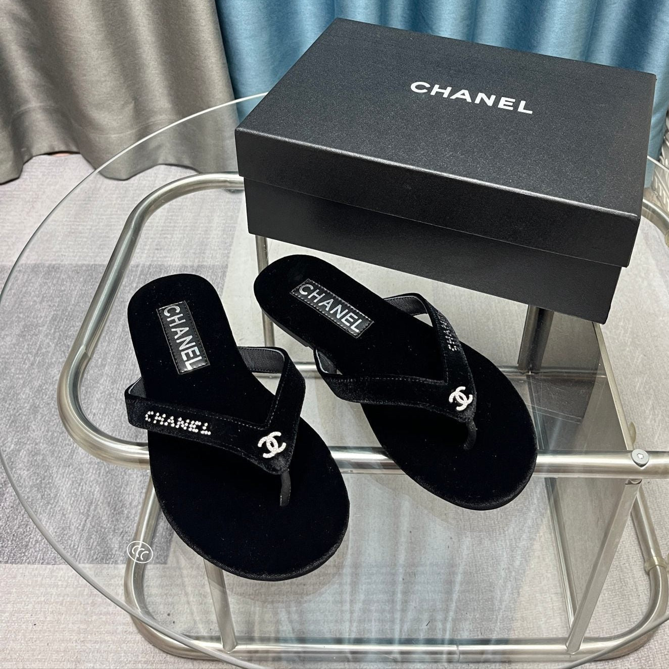 zCHANE.L 25 Thong Sandal Black Velvet Diamond