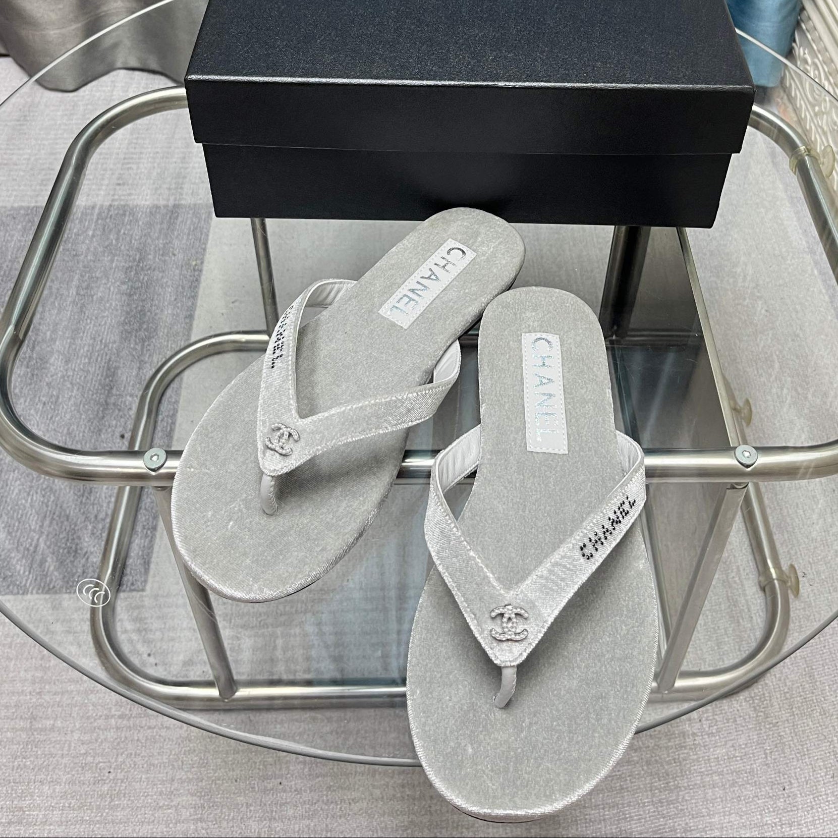 zCHANE.L 25 Thong Sandal Grey Velvet Diamond