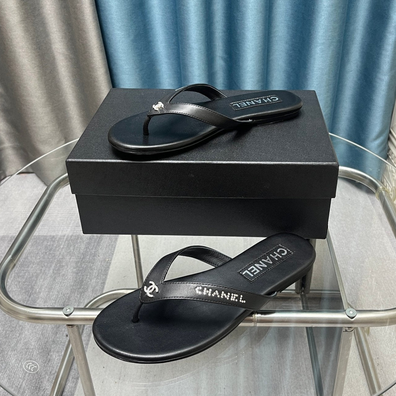 zCHANE.L 25 Thong Sandal Black Diamond