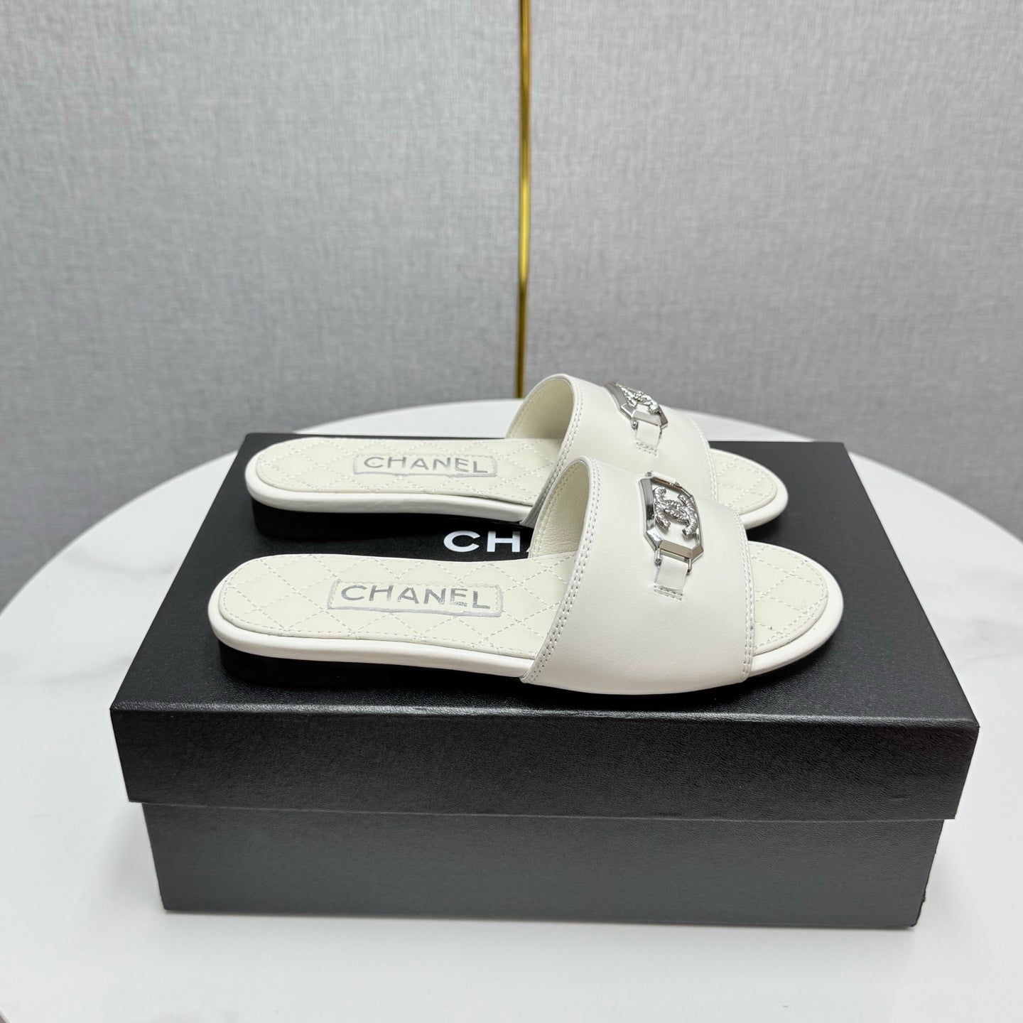 zCHANE.L 25 Mule Sandals White Sheepskin 368801