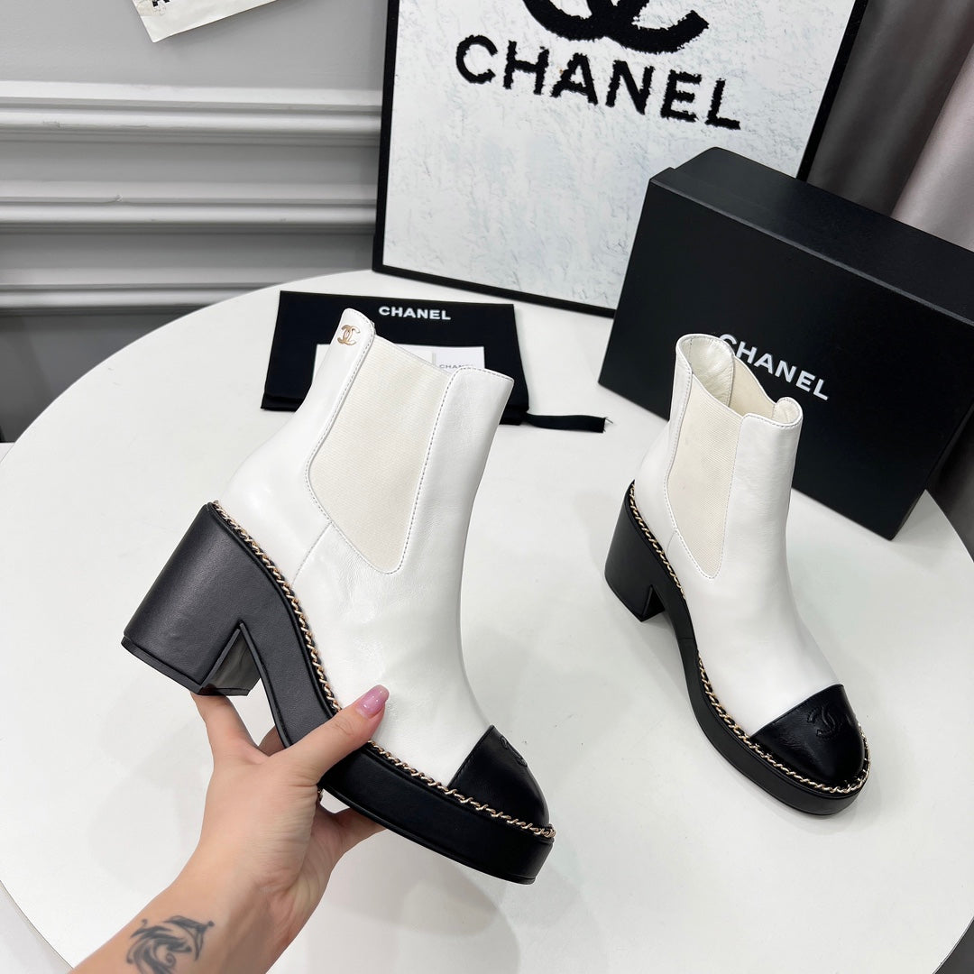 zCHANE.L Cc 25 Chelsea Ankle Boots With Chain 85Mm White Black Sheepskin 374033
