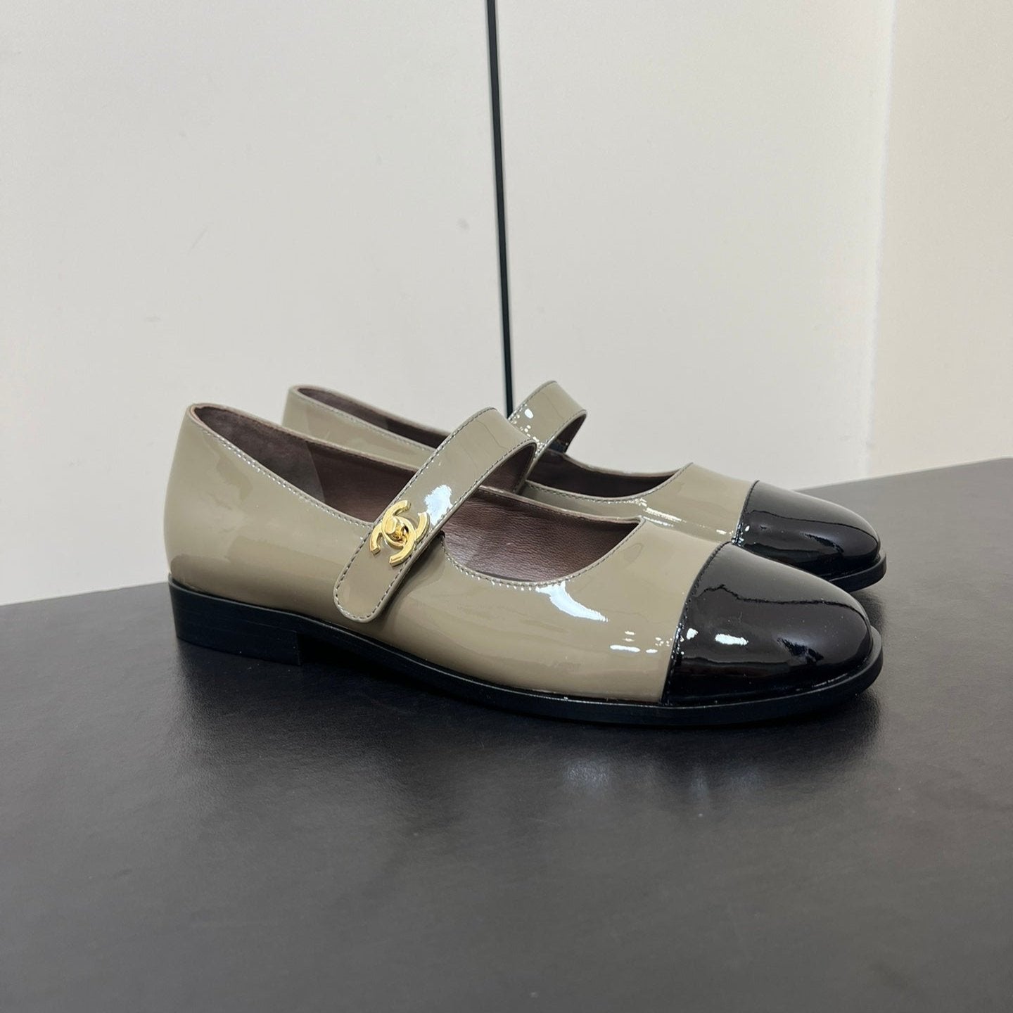 zCHANE.L Mary Jane Flat Olive Black Patent Calfskin