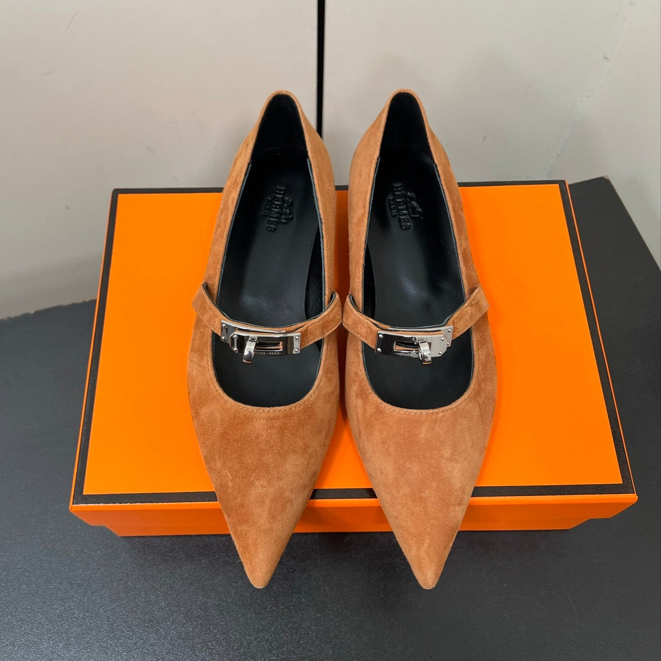 zHERME.S 25C Kelly Ballet Flat Cider Orange Suede 210288
