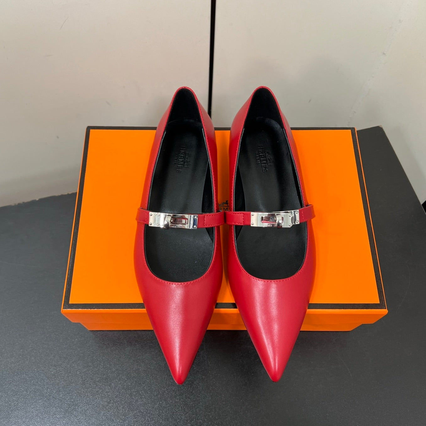 zHERME.S 25C Kelly Ballet Flat Red Calfskin 210292