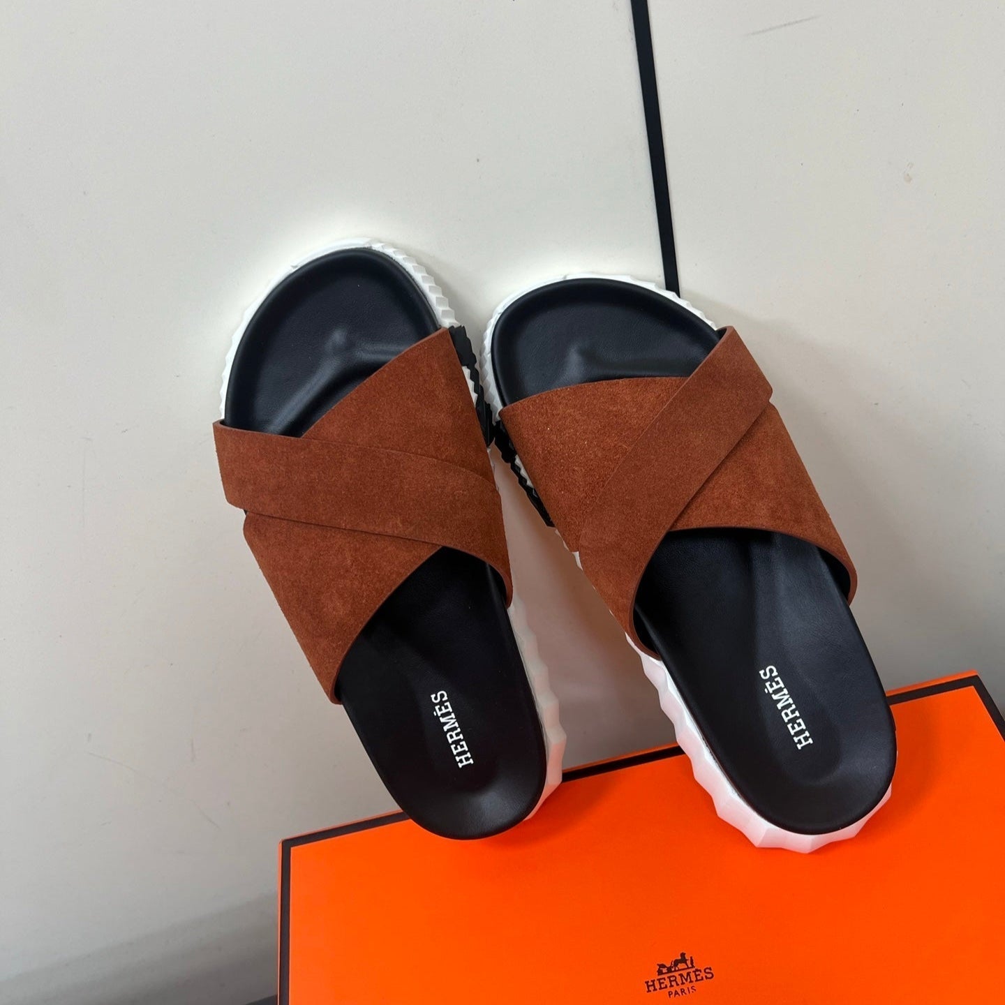 zHERME.S Infra Slippers Brown Cowhide 315081