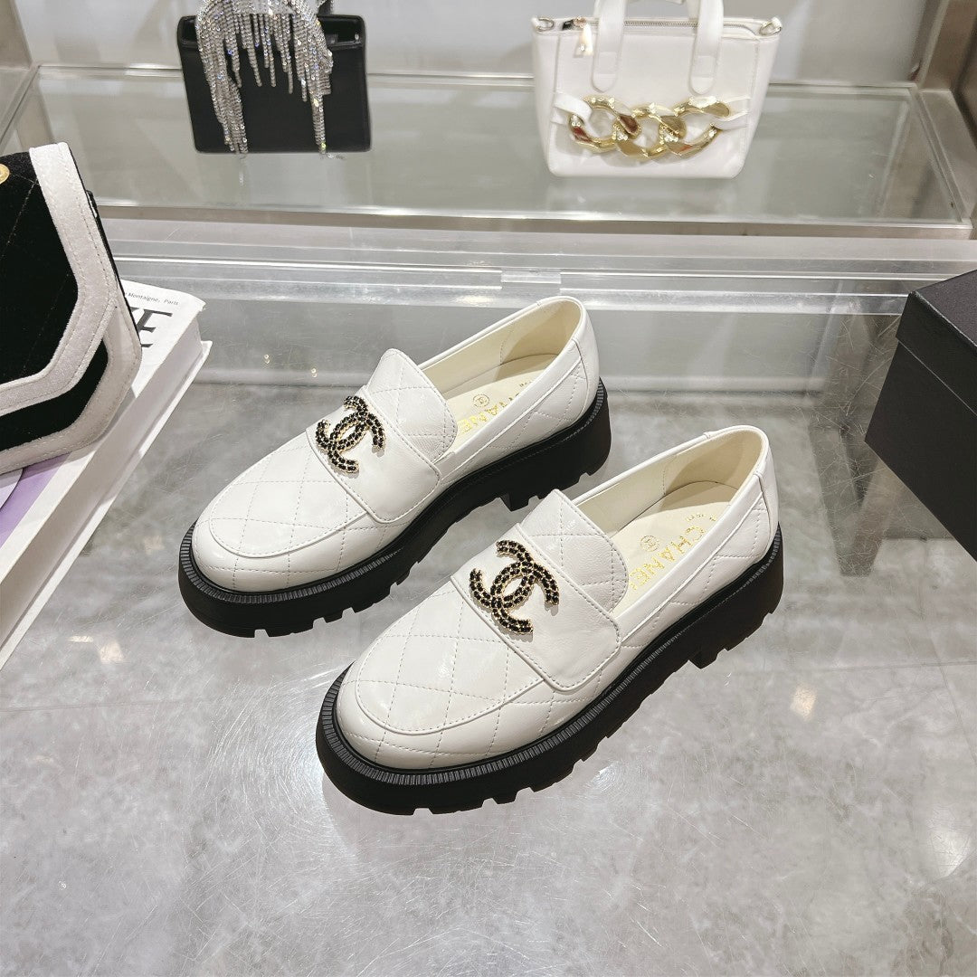zCHANE.L Moccasins White Cowhide