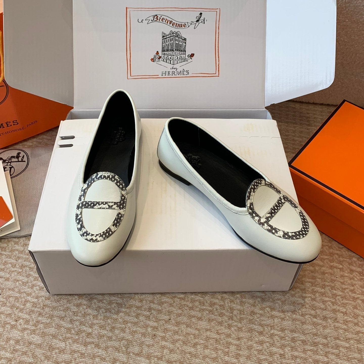 zHERME.S Ballet Flat In White Lambskin 997871