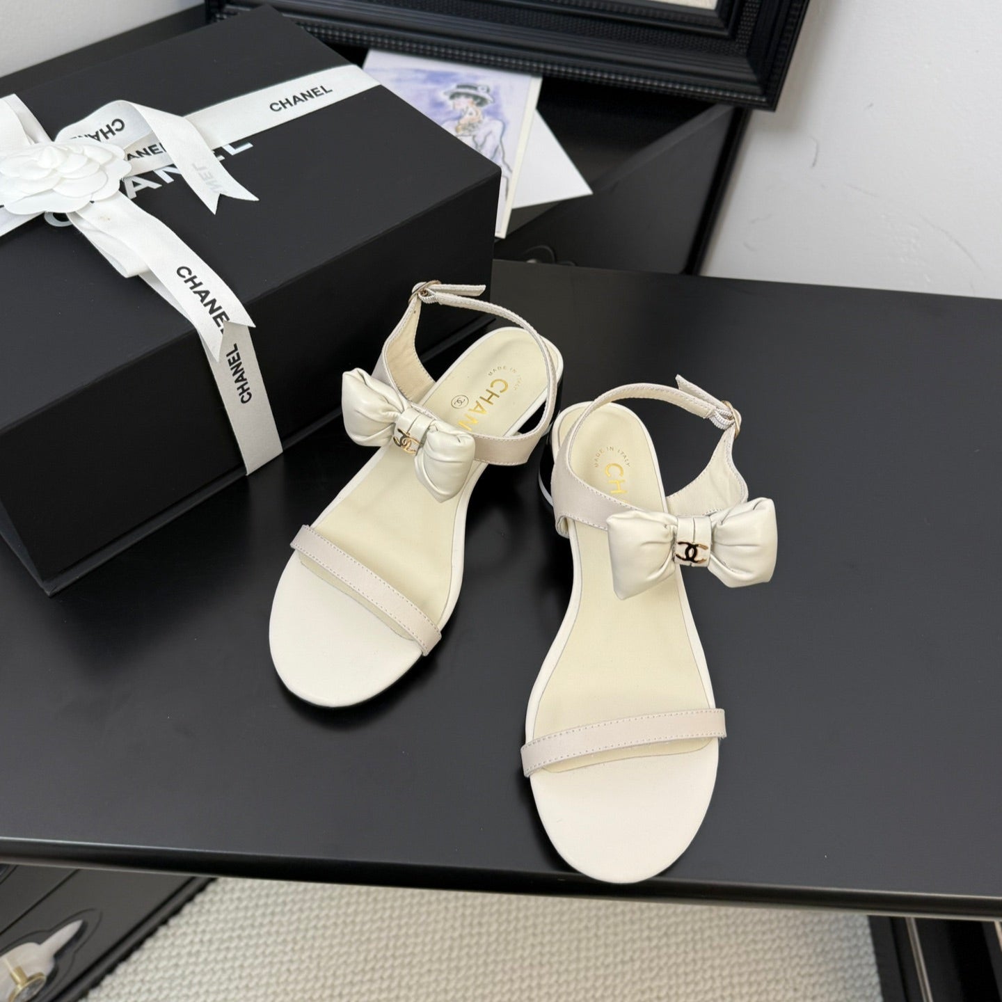 zCHANE.L 25 Bow Attached Sandals White Sheepskin 233419