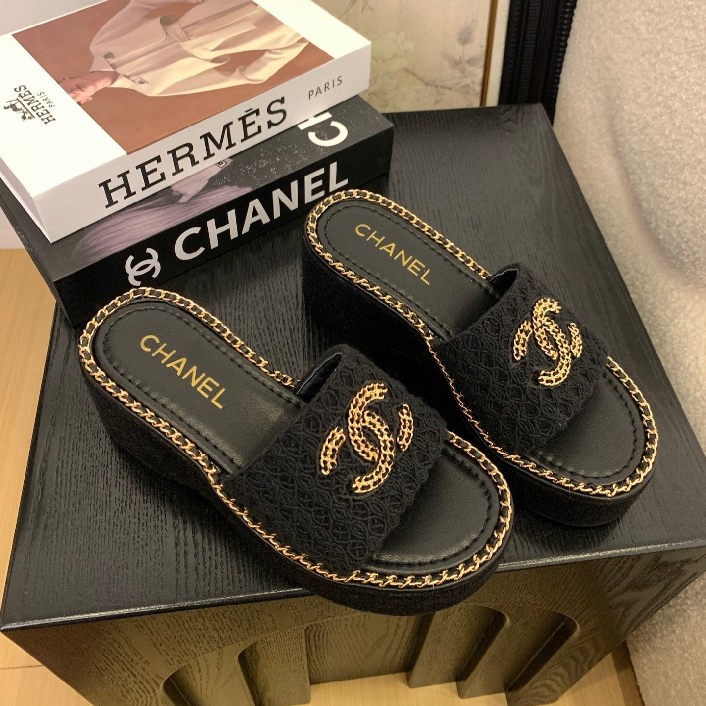 zCHANE.L 25 Platform Slippers Black Lambskin 310383