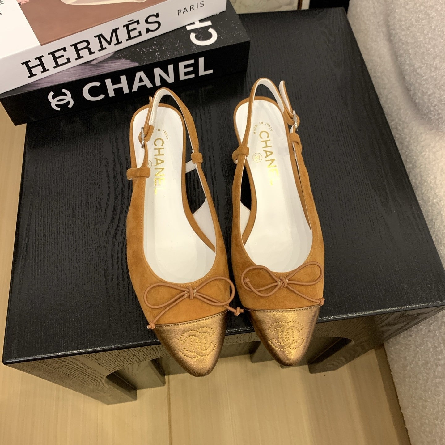 zCHANE.L Cc 25 Slingbacks 45 Bow With Carrot Suede Mix Gold Sheepskin 277674