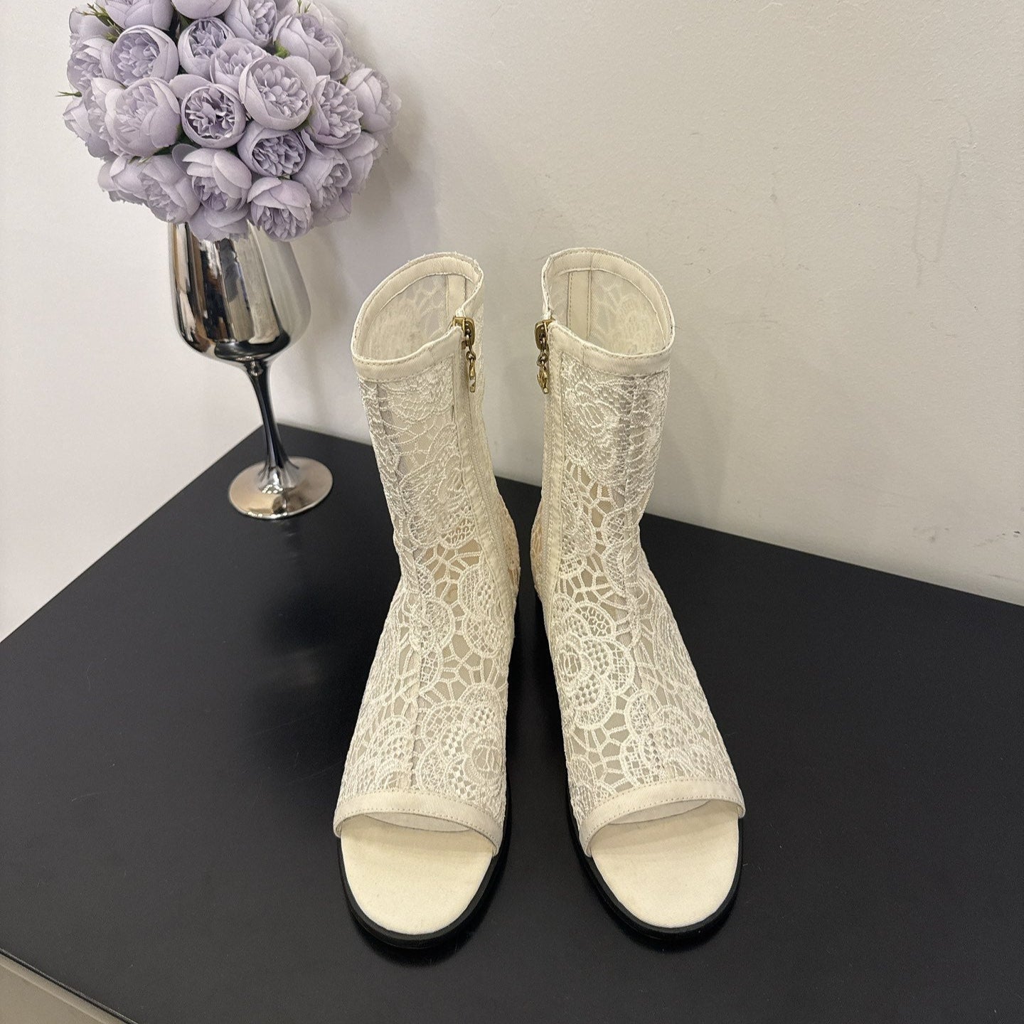 zCHANE.L Cc 25 Short Boot White Mesh 354925