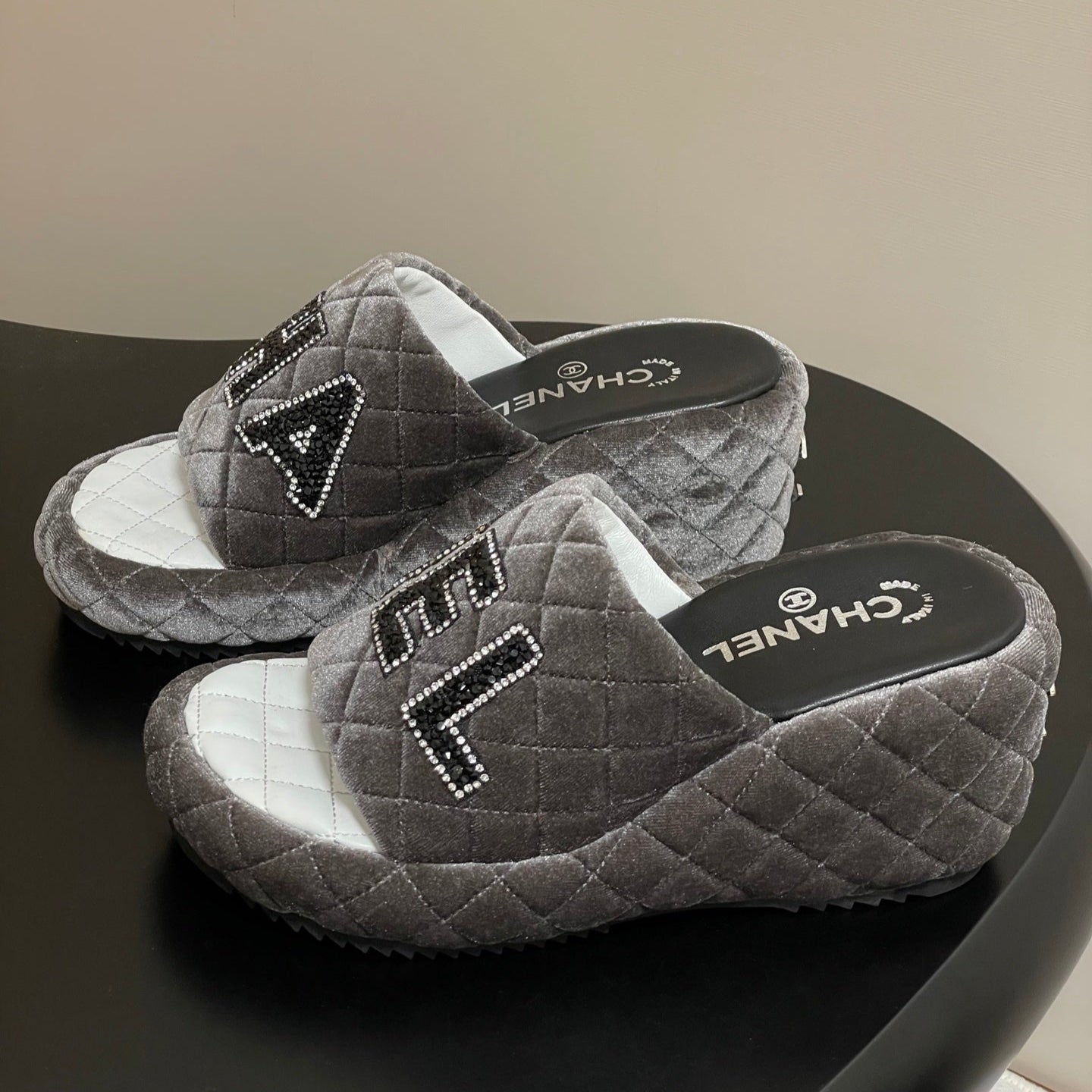 zCHANE.L 25 Platform Slippers Grey Velvet Sheepskin 334239