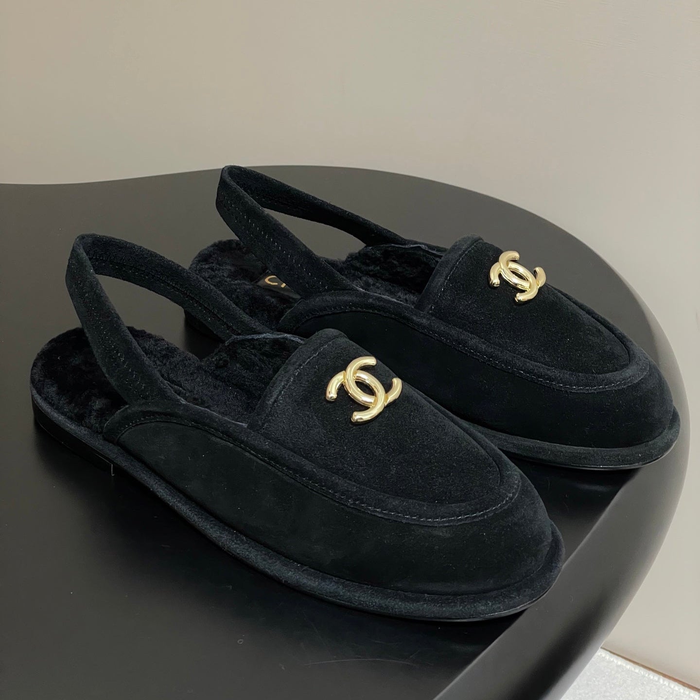 zCHANE.L 25A Slingback Loafer Black Sherpa Suede