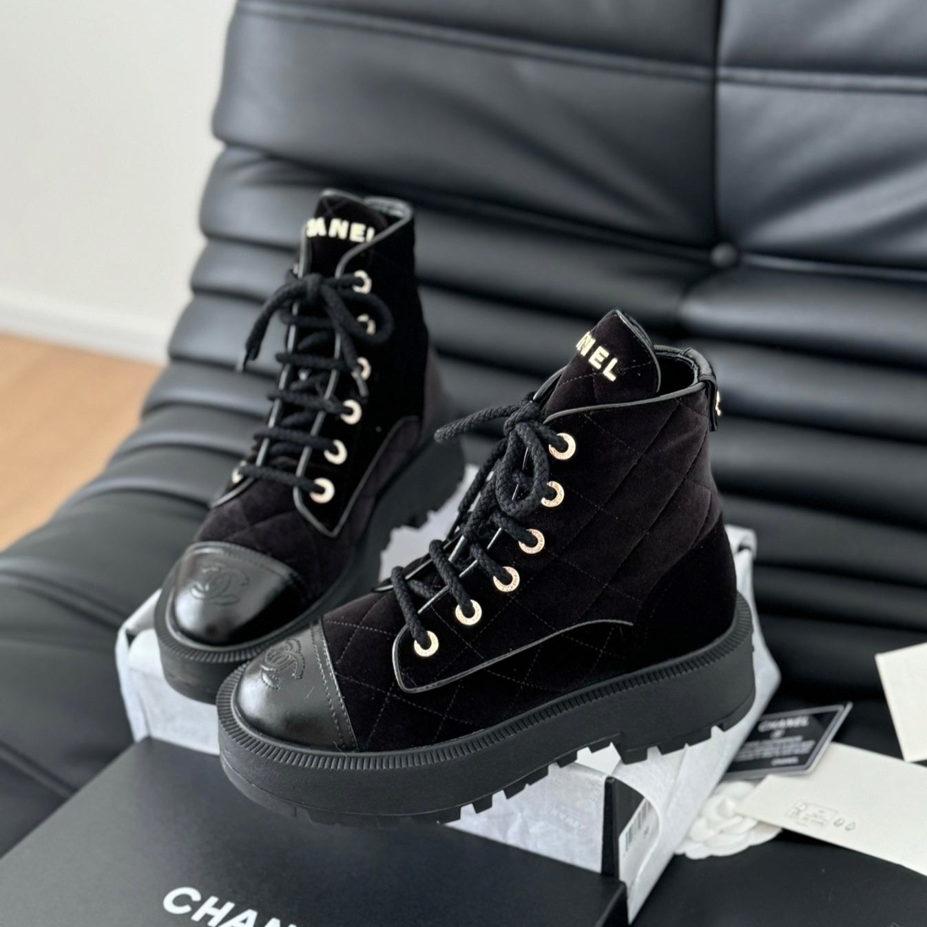 zCHANE.L Cc Ankle Boots Dark Red Velvet Quilted Lambskin