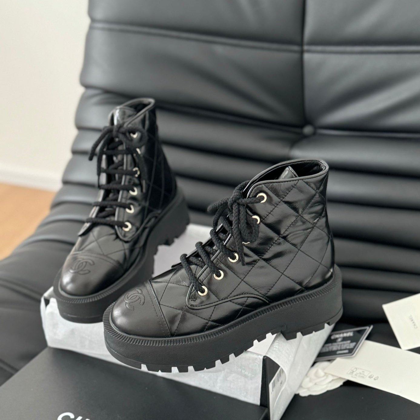 zCHANE.L Cc Ankle Boots Black Quilted Patent Lambskin