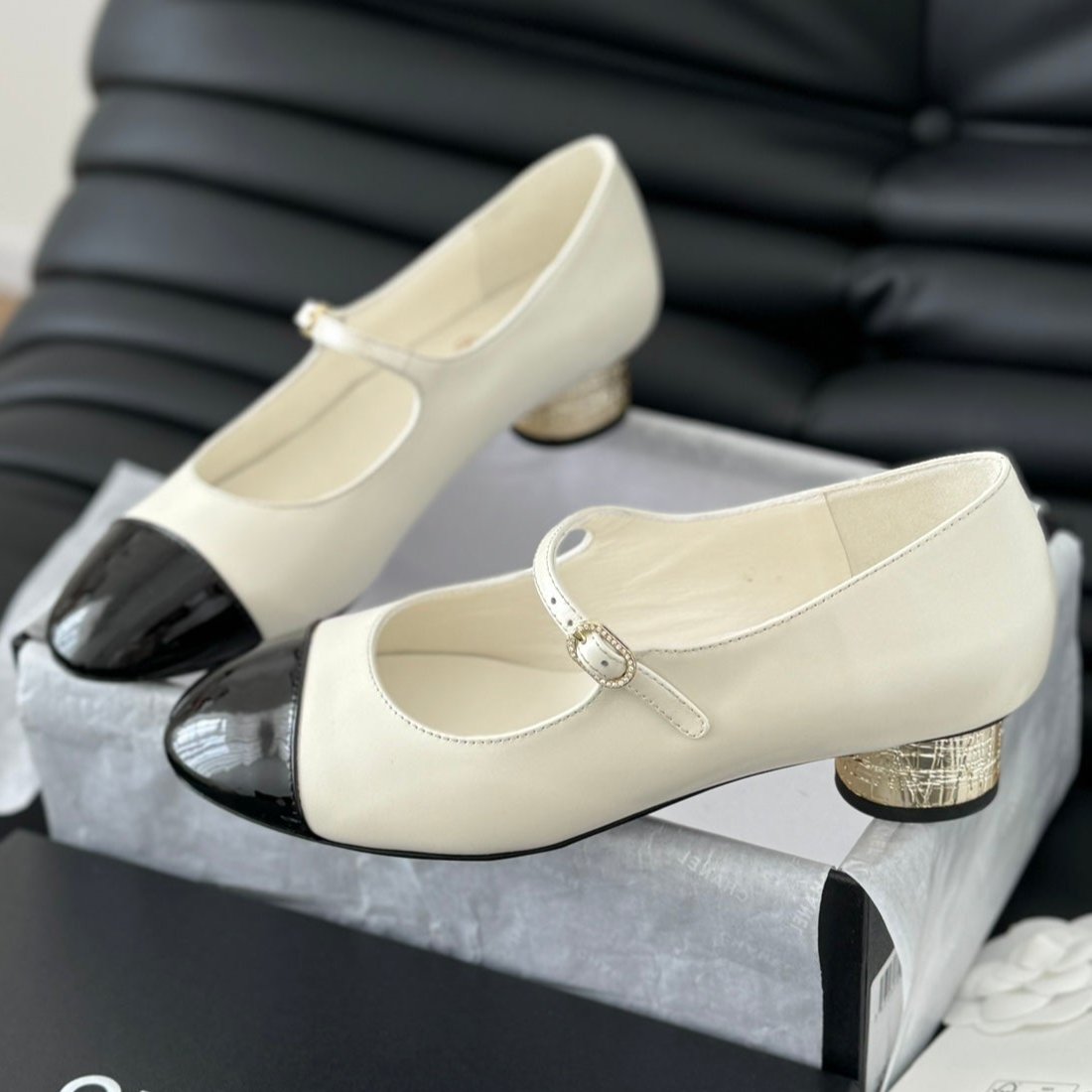 zCHANE.L Mary Jane Shoes In White Mix Black Lambskin With Gold Hardware