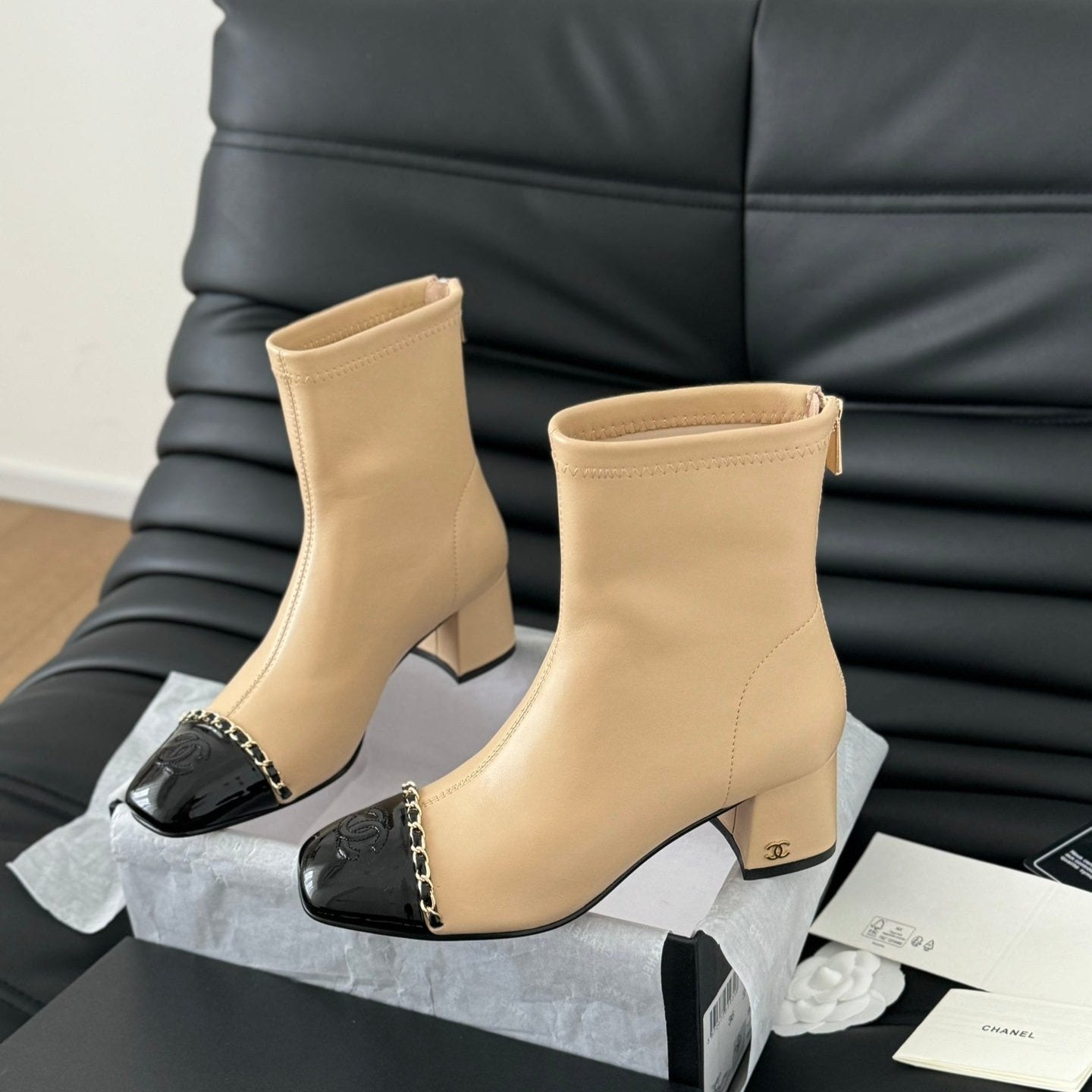 zCHANE.L Cc Ankle Boot Beige Calfskin Black Patent Calfskin