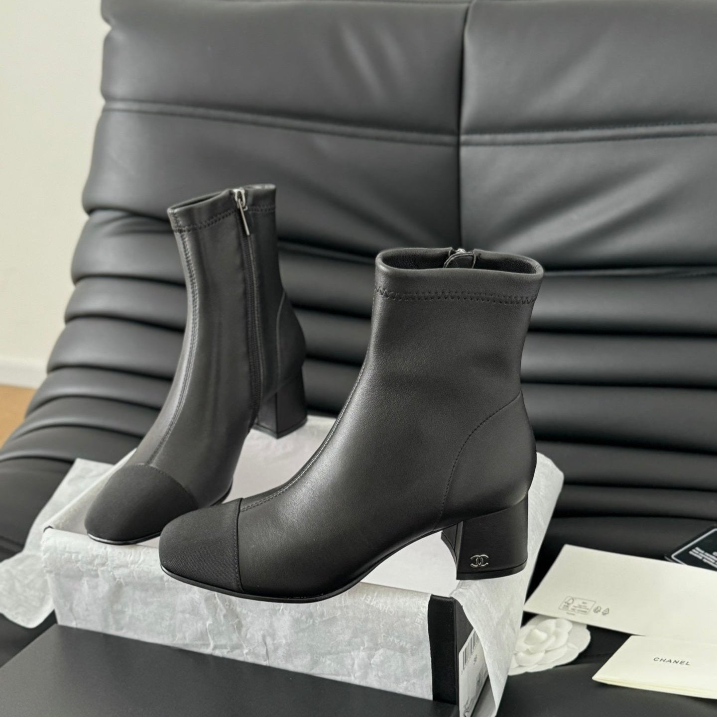 zCHANE.L Cc Ankle Boot Black Calfskin Grosgrain