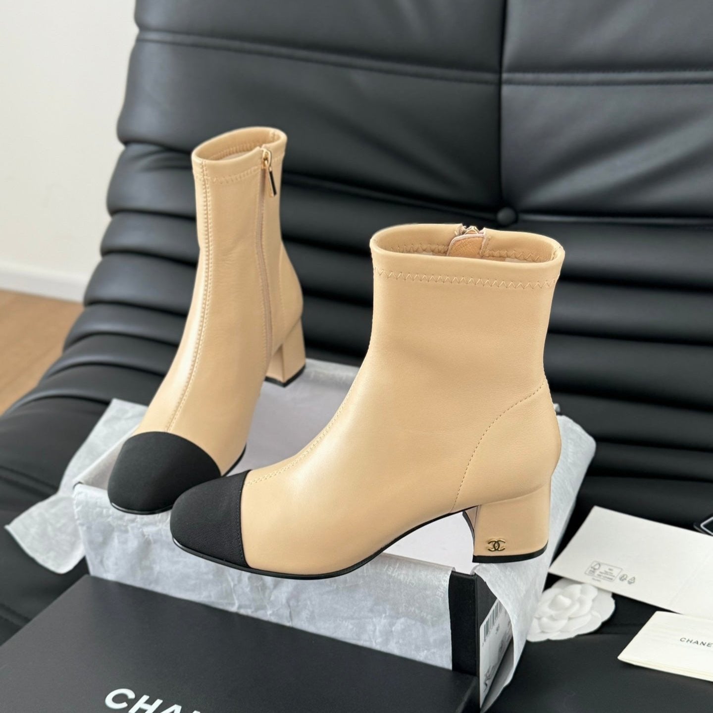 zCHANE.L Cc Ankle Boot Beige Calfskin Black Grosgrain