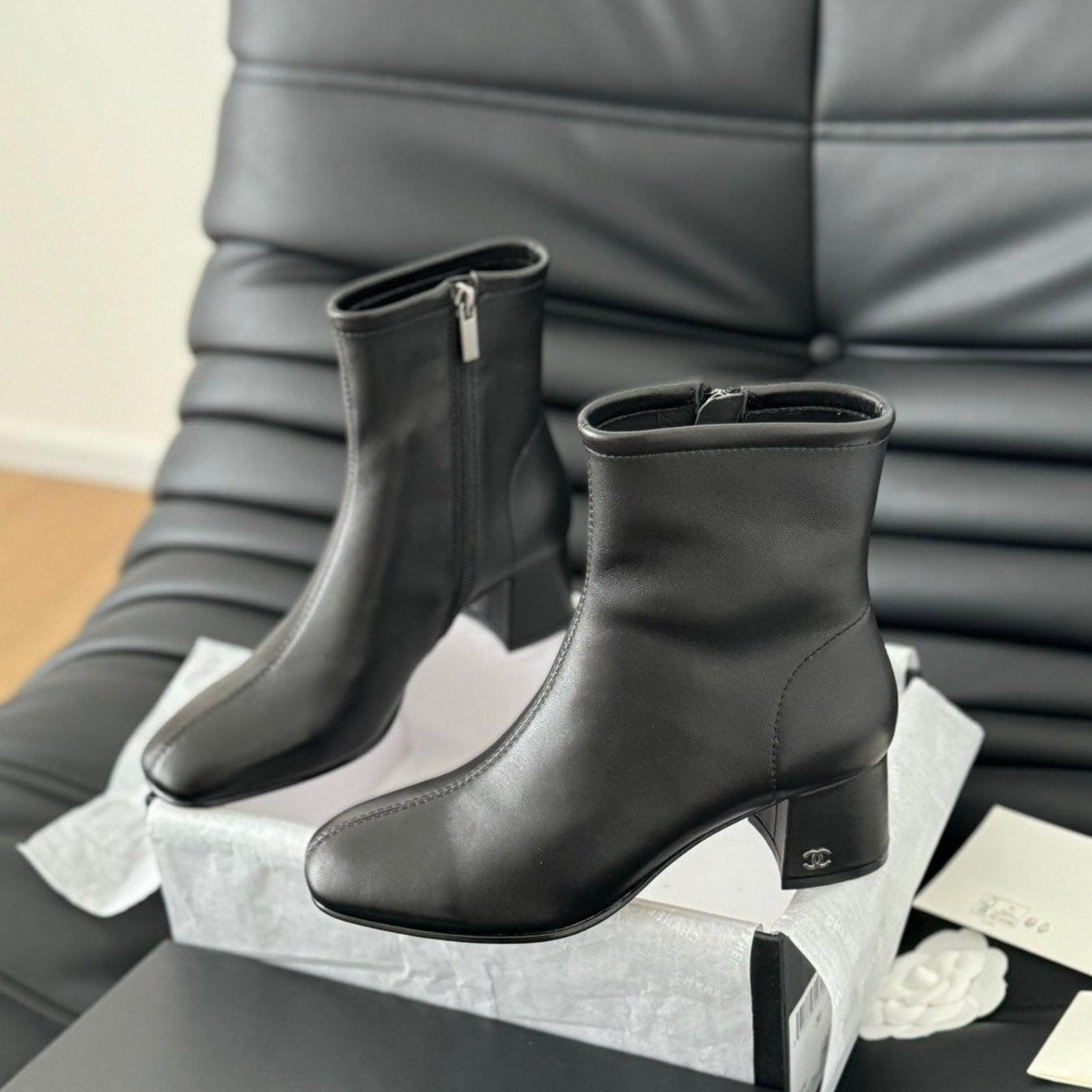 zCHANE.L Cc Ankle Boot Black Calfskin