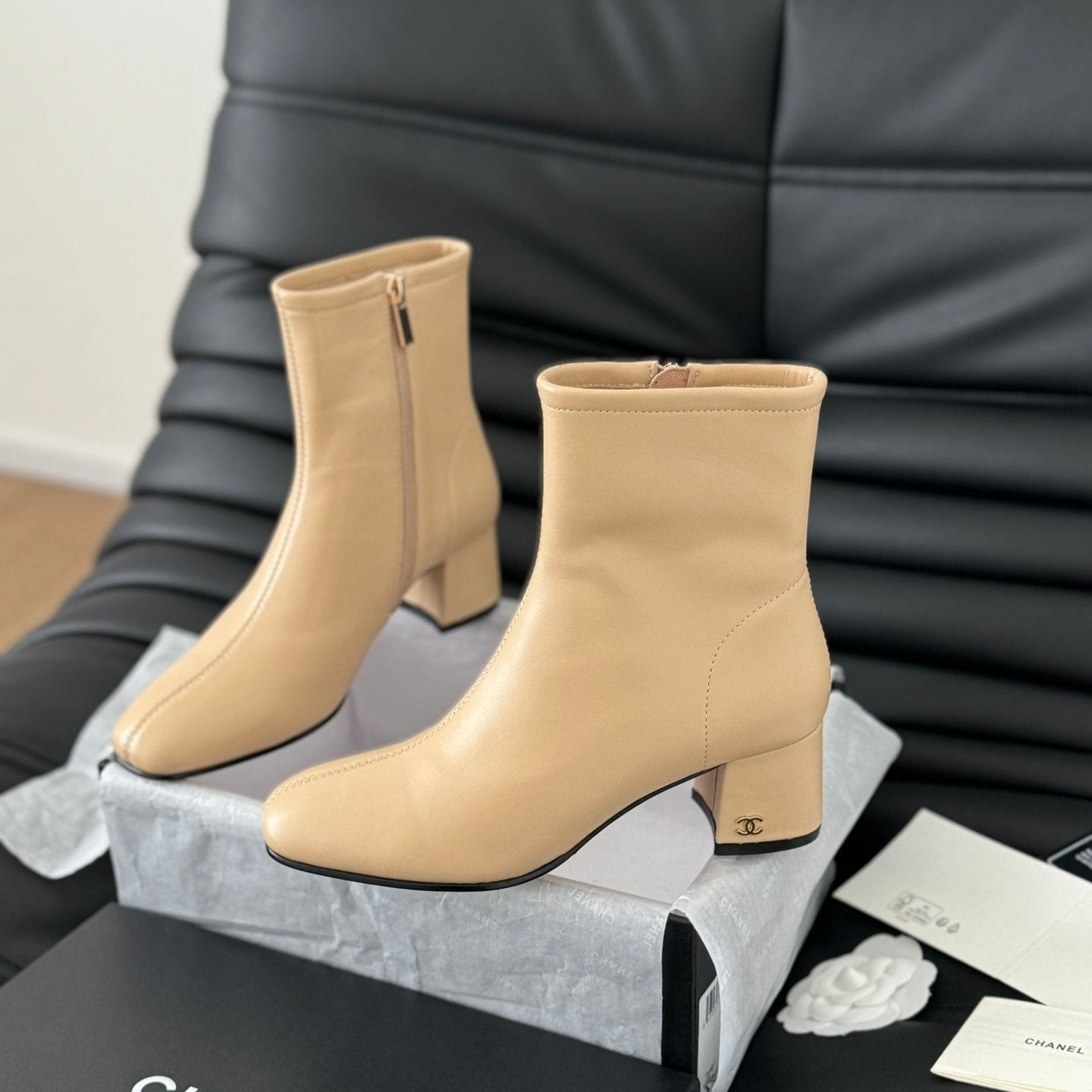 zCHANE.L Cc Ankle Boot Beige Calfskin