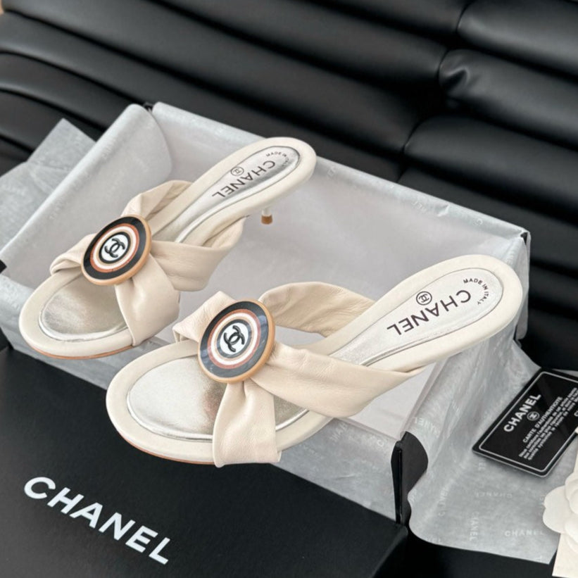 zCHANE.L WHITE FABRIC SLIDE SANDALS