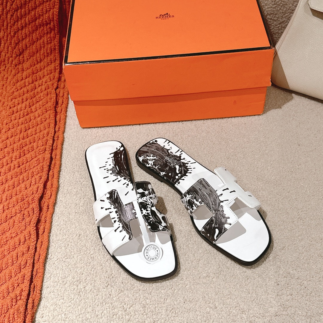 zHERME.S 3D Oran Sandals White Black Calfskin 243963