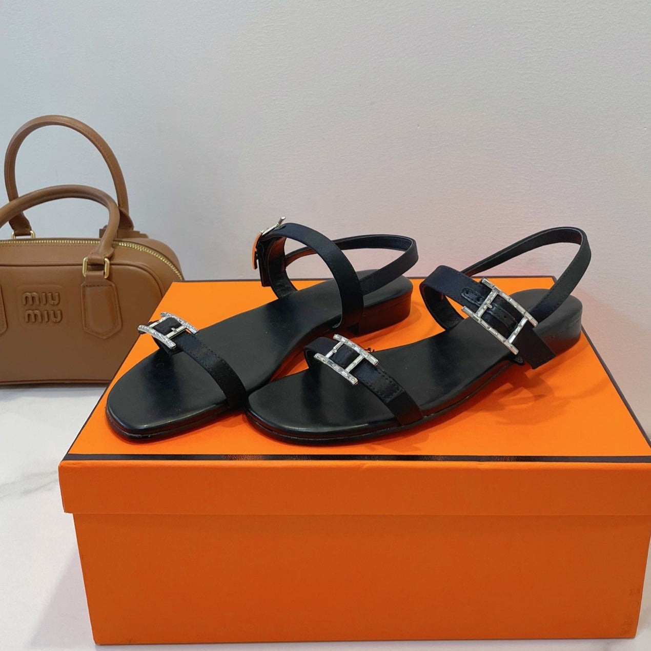 zHERME.S Paris Sandals Black Lamskin 374209