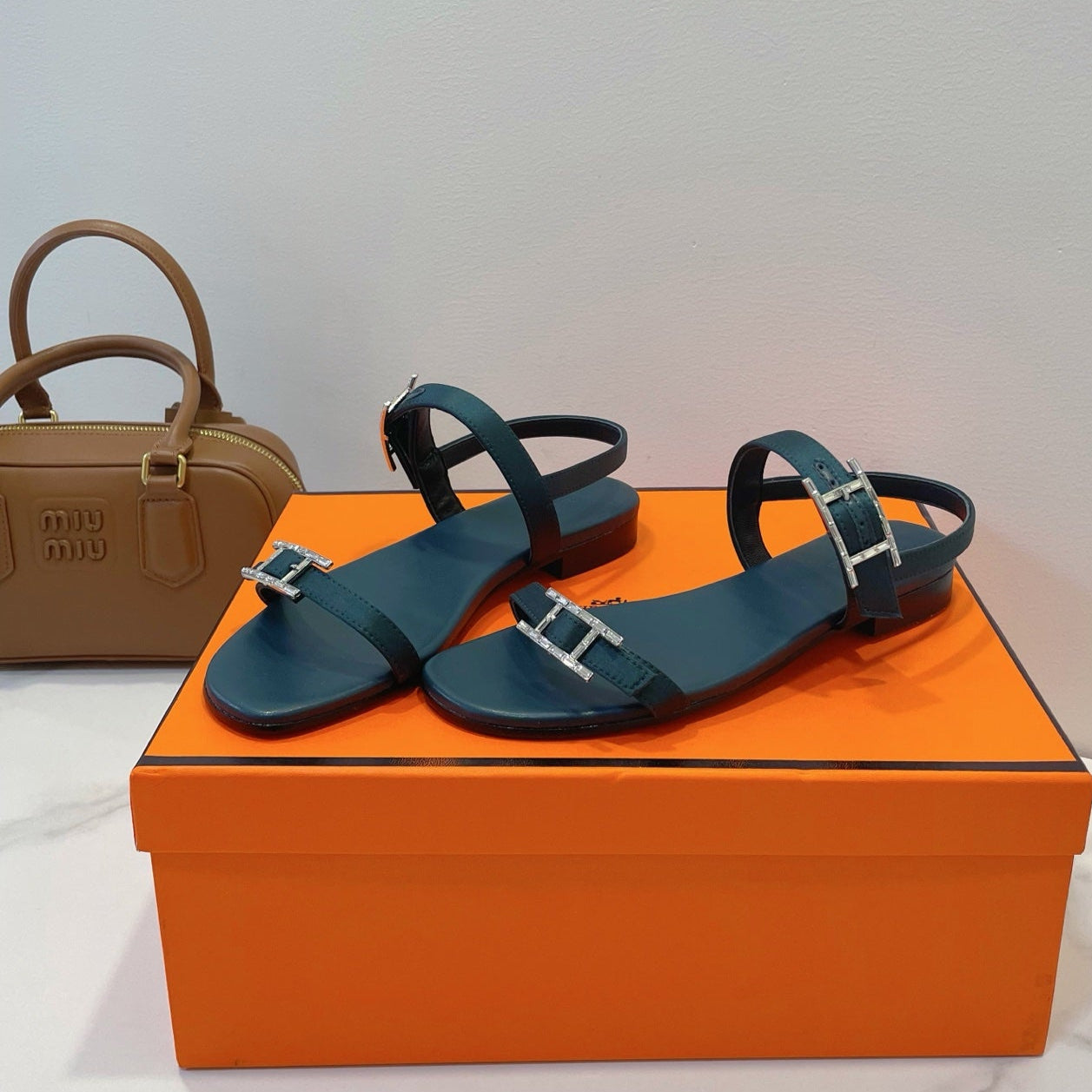 zHERME.S Paris Sandals Navy Blue Lamskin 374211