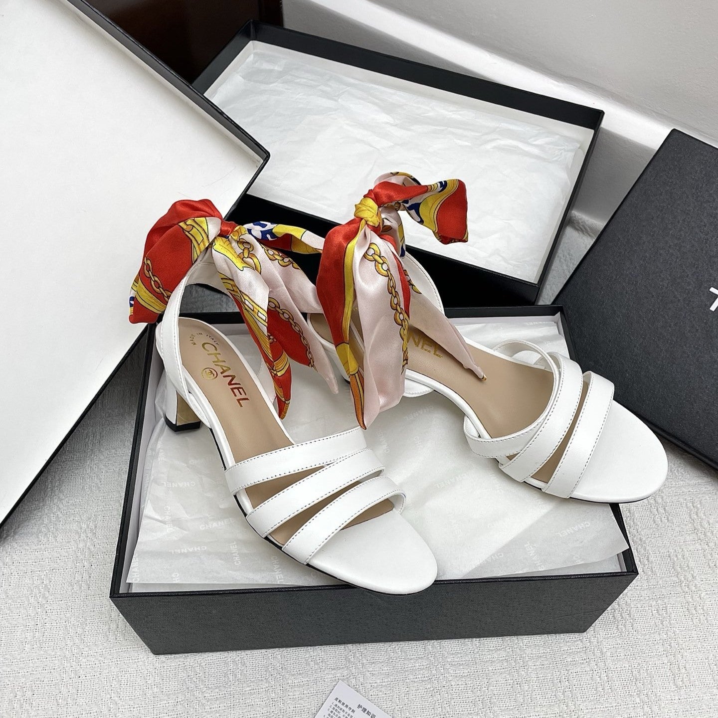 zCHANE.L 25SS Sandals 5cm Three Straps White Calfskin 338326