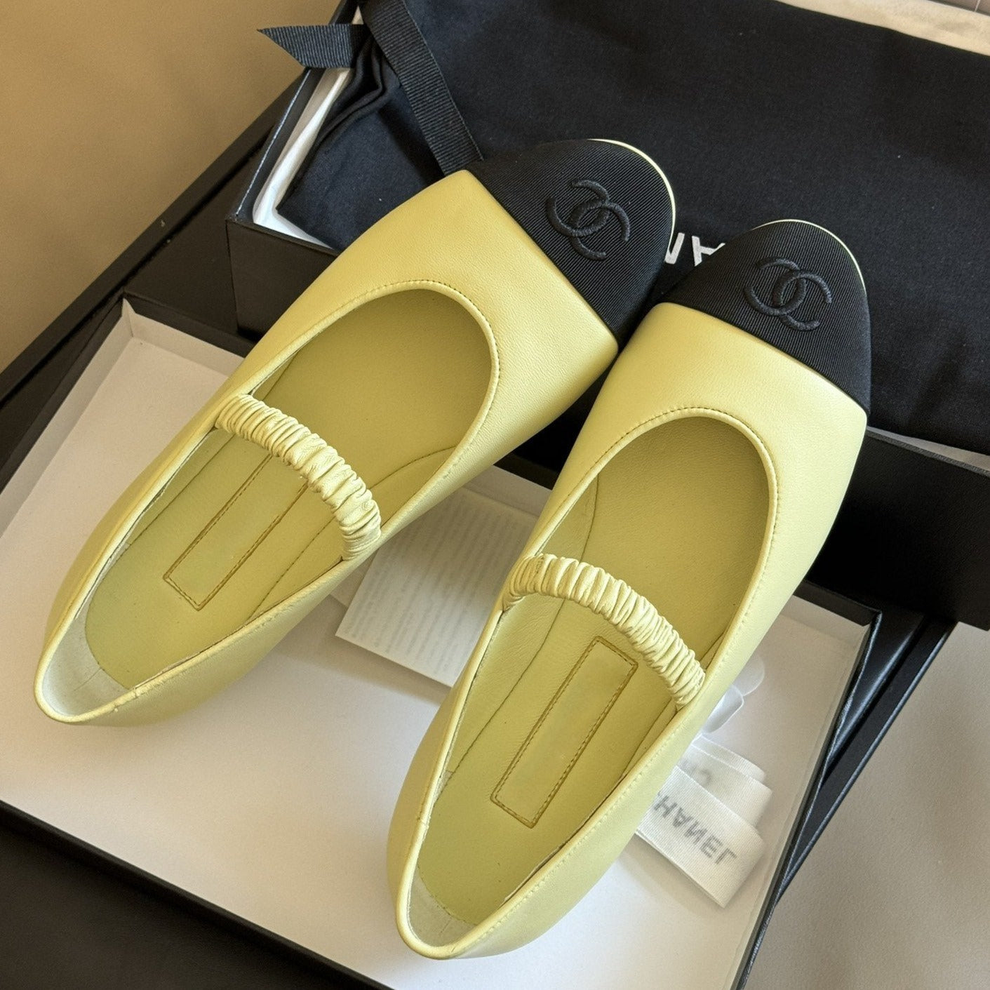 zCHANE.L Mary Janes Lime Black Lambskin Grosgrain
