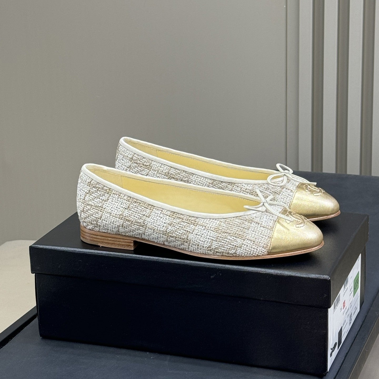 zCHANE.L Classic Ballet Flats White Brown Fabric Mix Gold Lambskin 282279