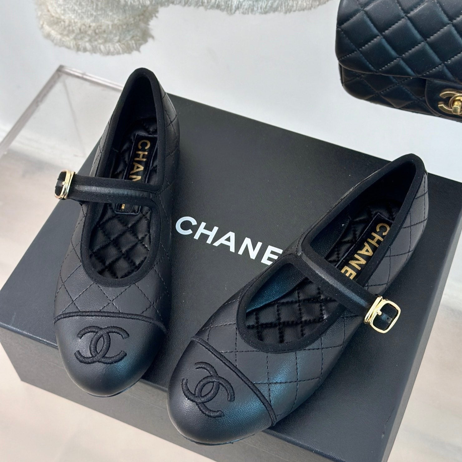 zCHANE.L Mary Janes Black Quilted Lambskin