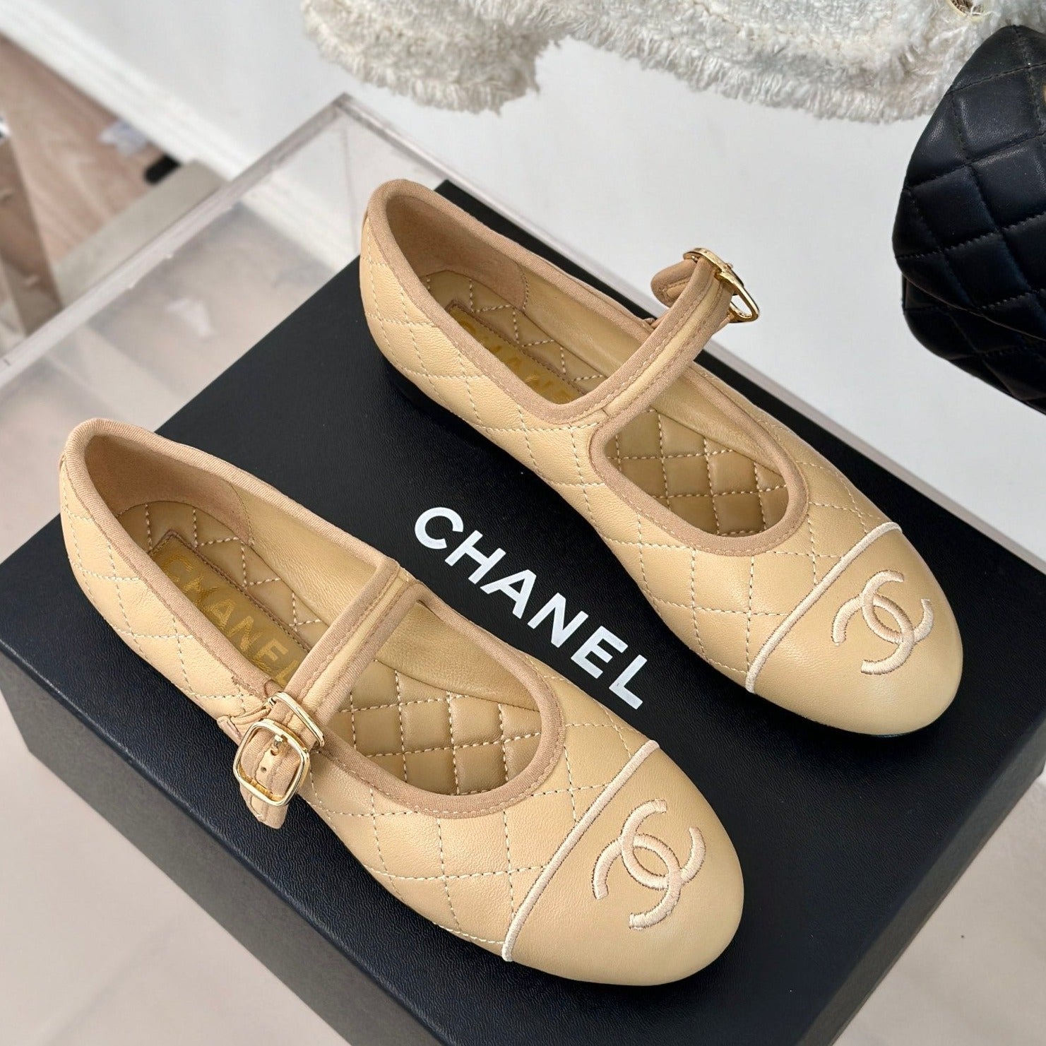 zCHANE.L Mary Jane Beige Quilted Lambskin