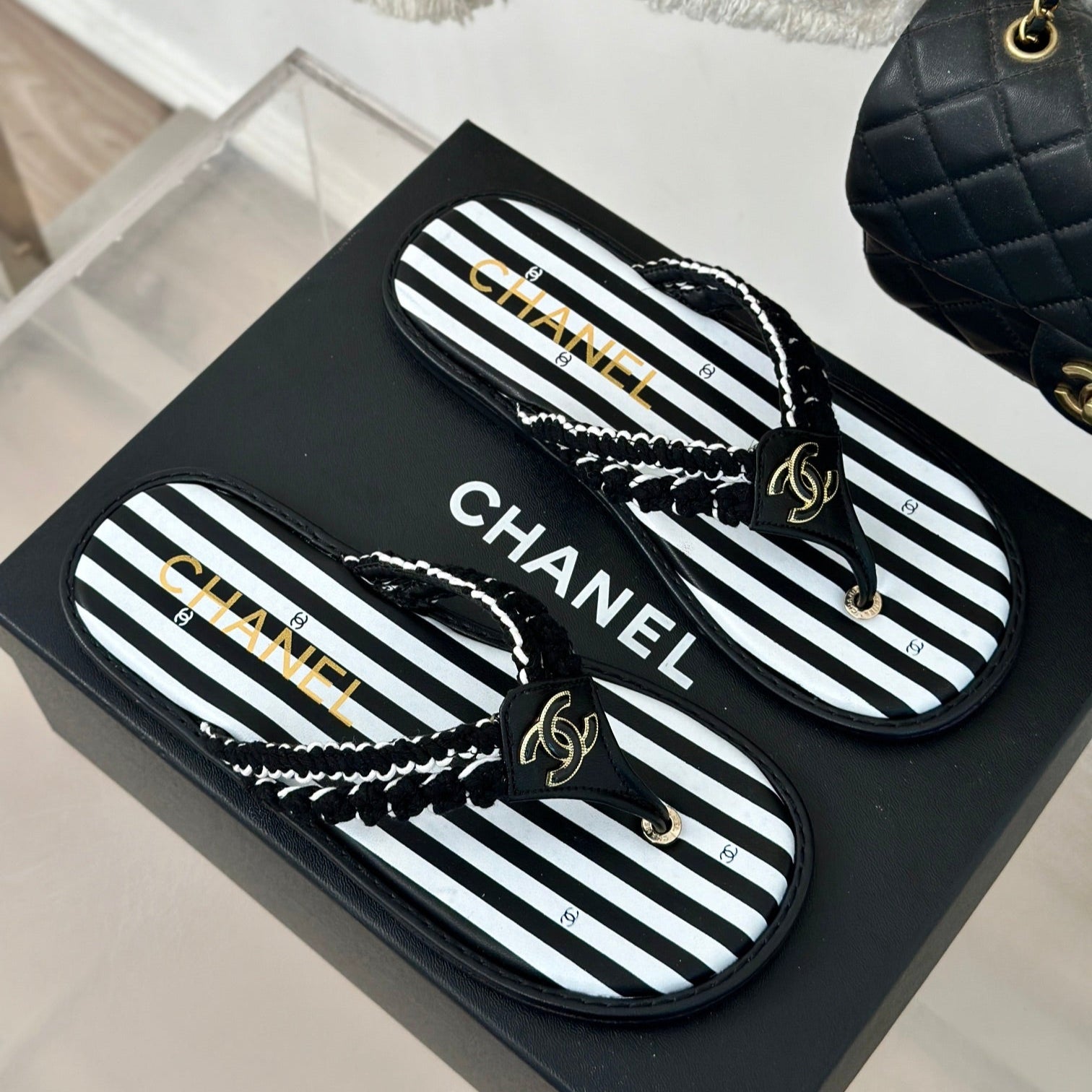 zCHANE.L 25 Thong Sandal Braided Striped Black White