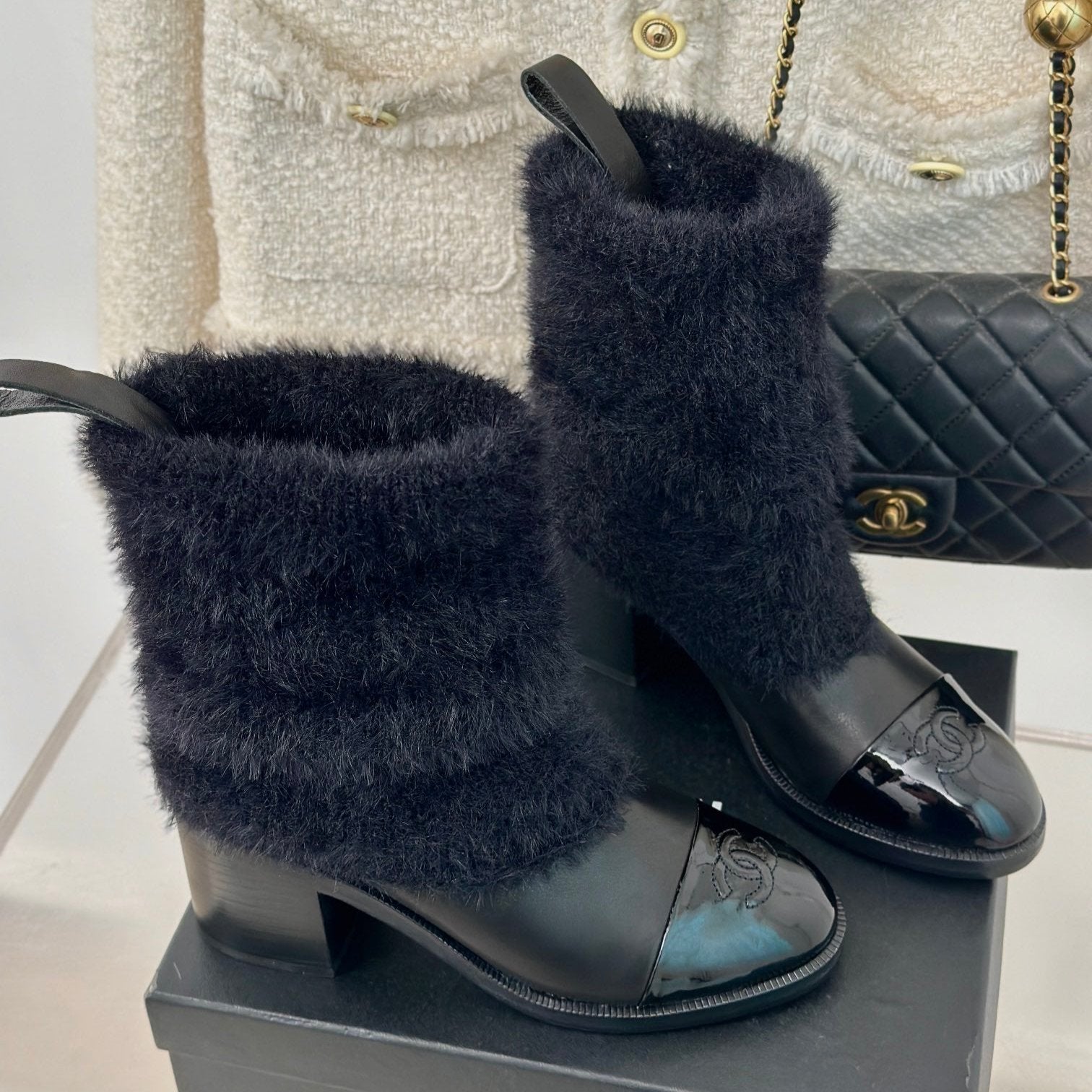 zCHANE.L Cc Short Boots 60Mm Black Cowhide And Wool Yarn