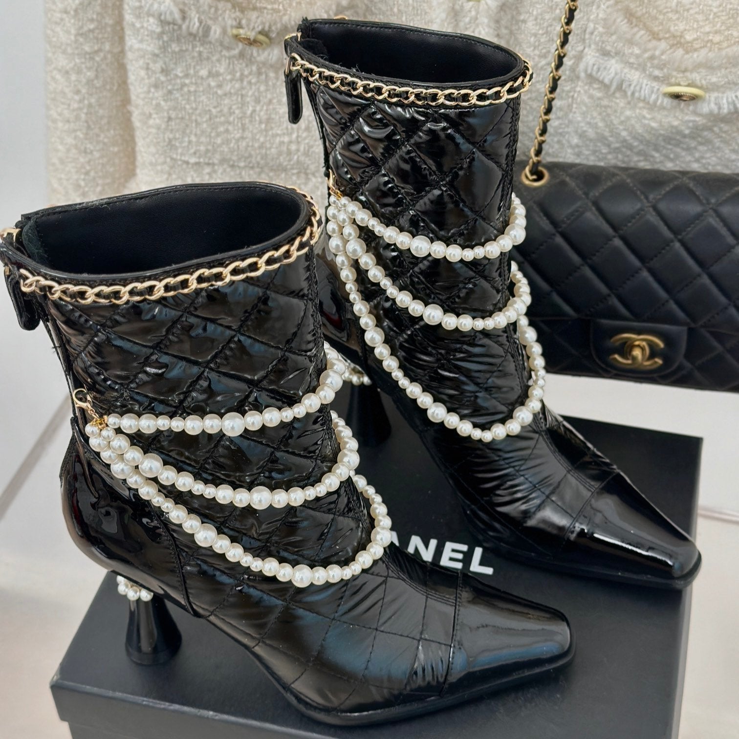 zCHANE.L Cc Short Boots 80Mm Glossy Black Wrinkled Quilted Calfskin