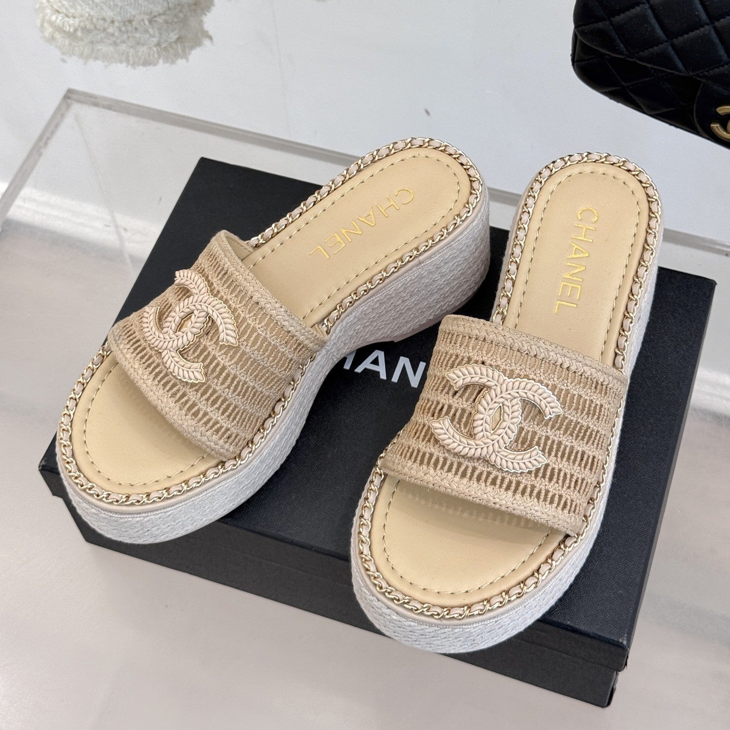 zCHANE.L Mesh Hollow Chain Double C Thick-Soled Slippers 70mm Beige 265649