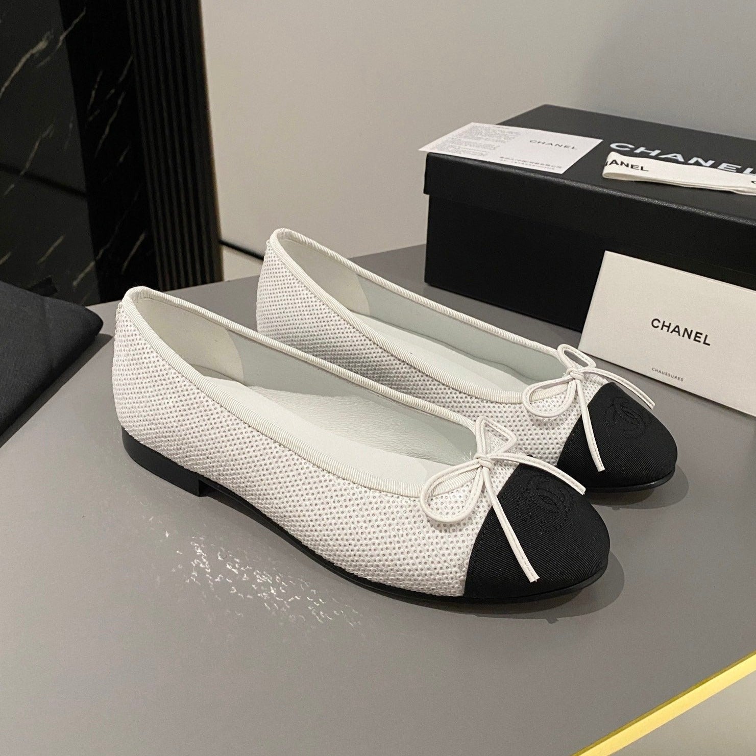 zCHANE.L Ballet Flat White Glitter Sequins Black Grosgrain