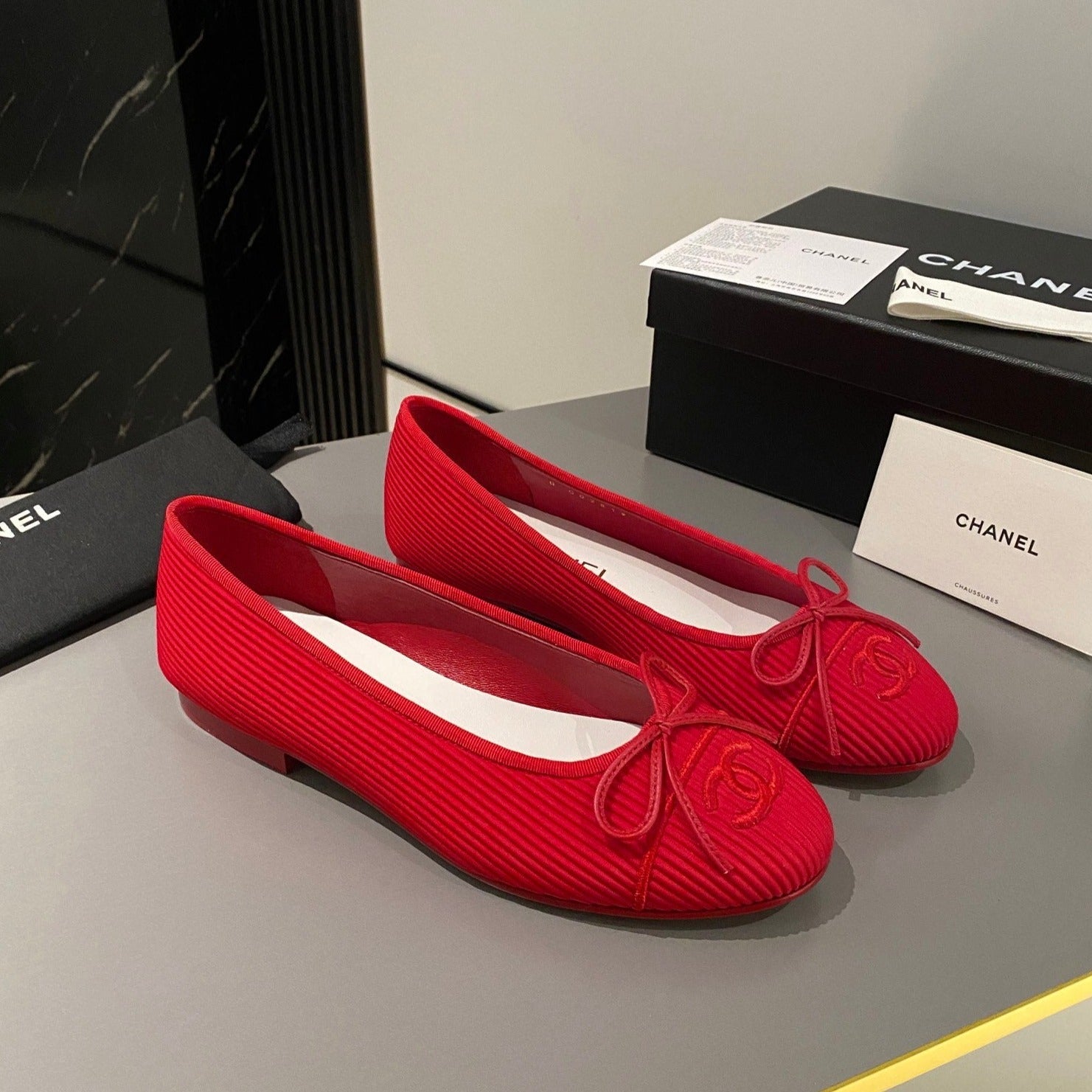 zCHANE.L Ballet Flat Red Embroidered Fabric