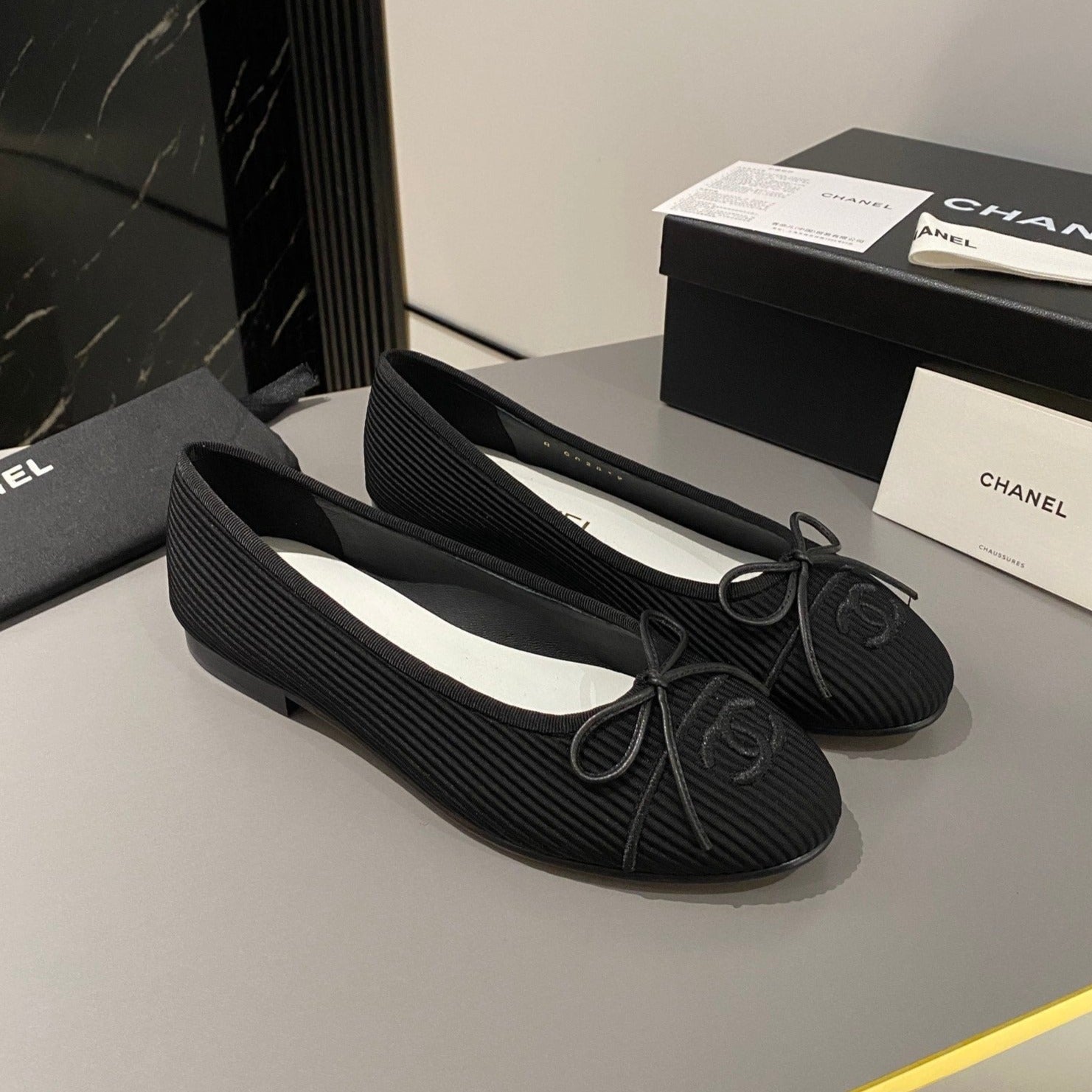 zCHANE.L Ballet Flat Black Embroidered Fabric
