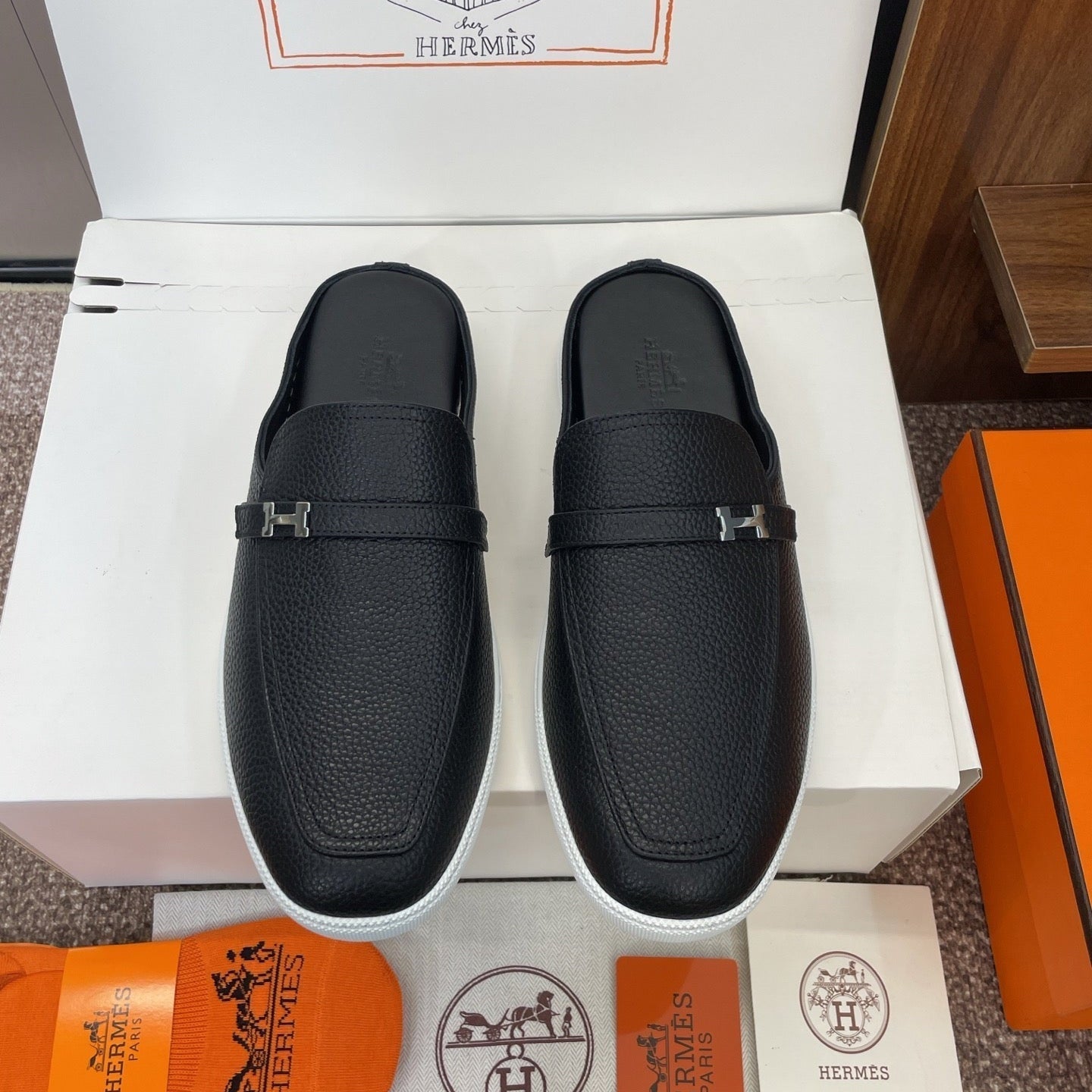 zHERME.S Oz Mule Black Calfskin 372938