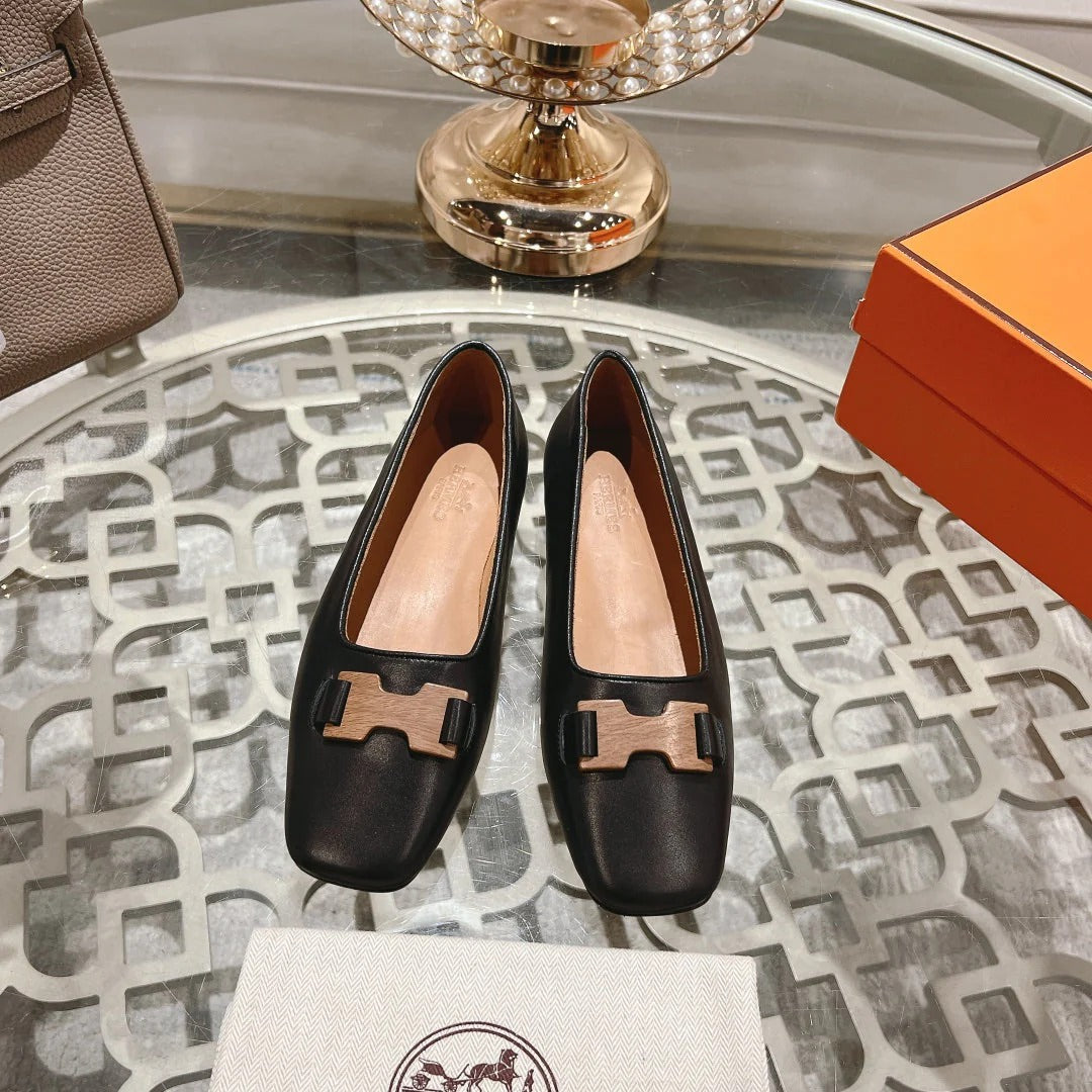 zHERME.S Buckle Ballet Black Calfskin