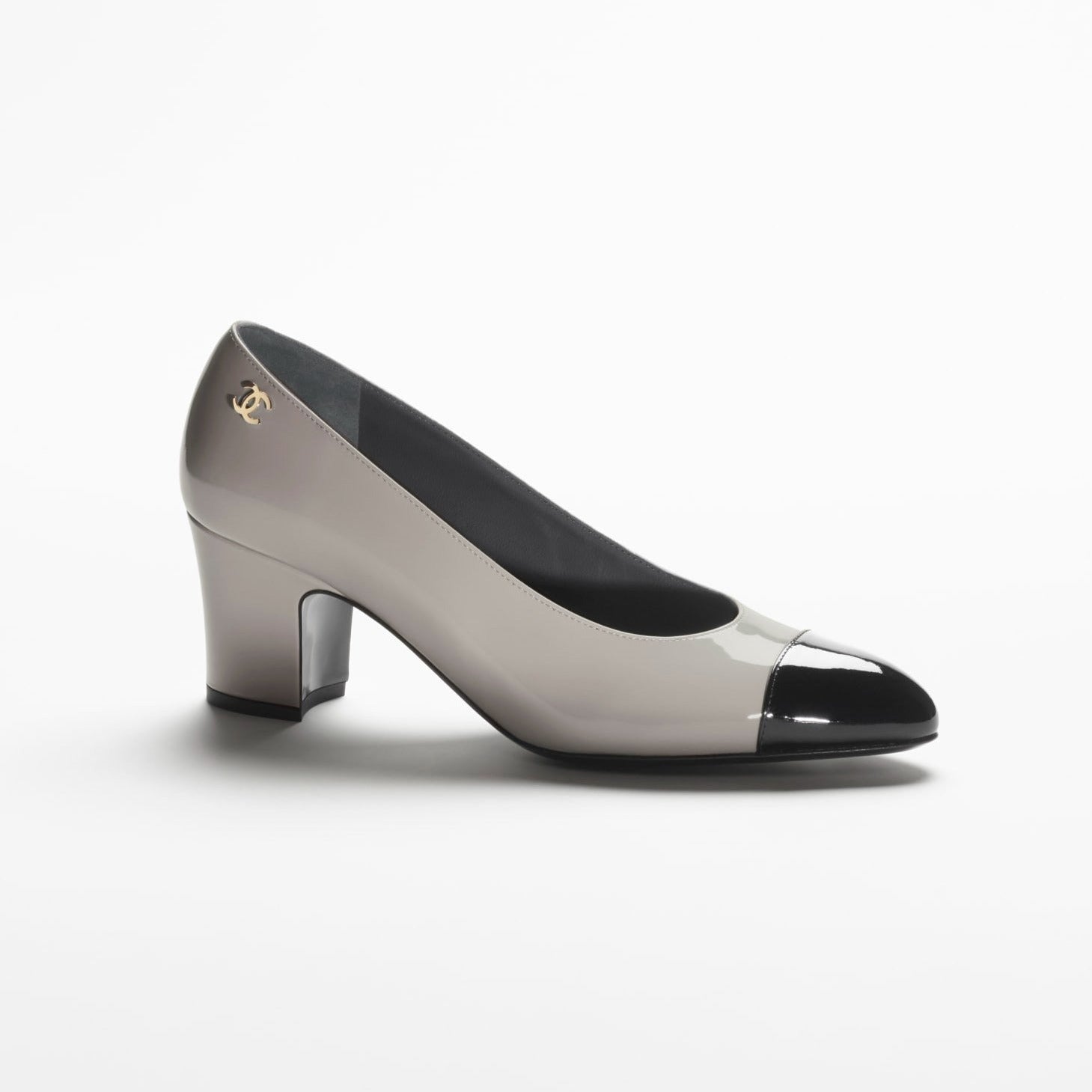 zCHANE.L Pumps Light Gray Black Patent Calfskin